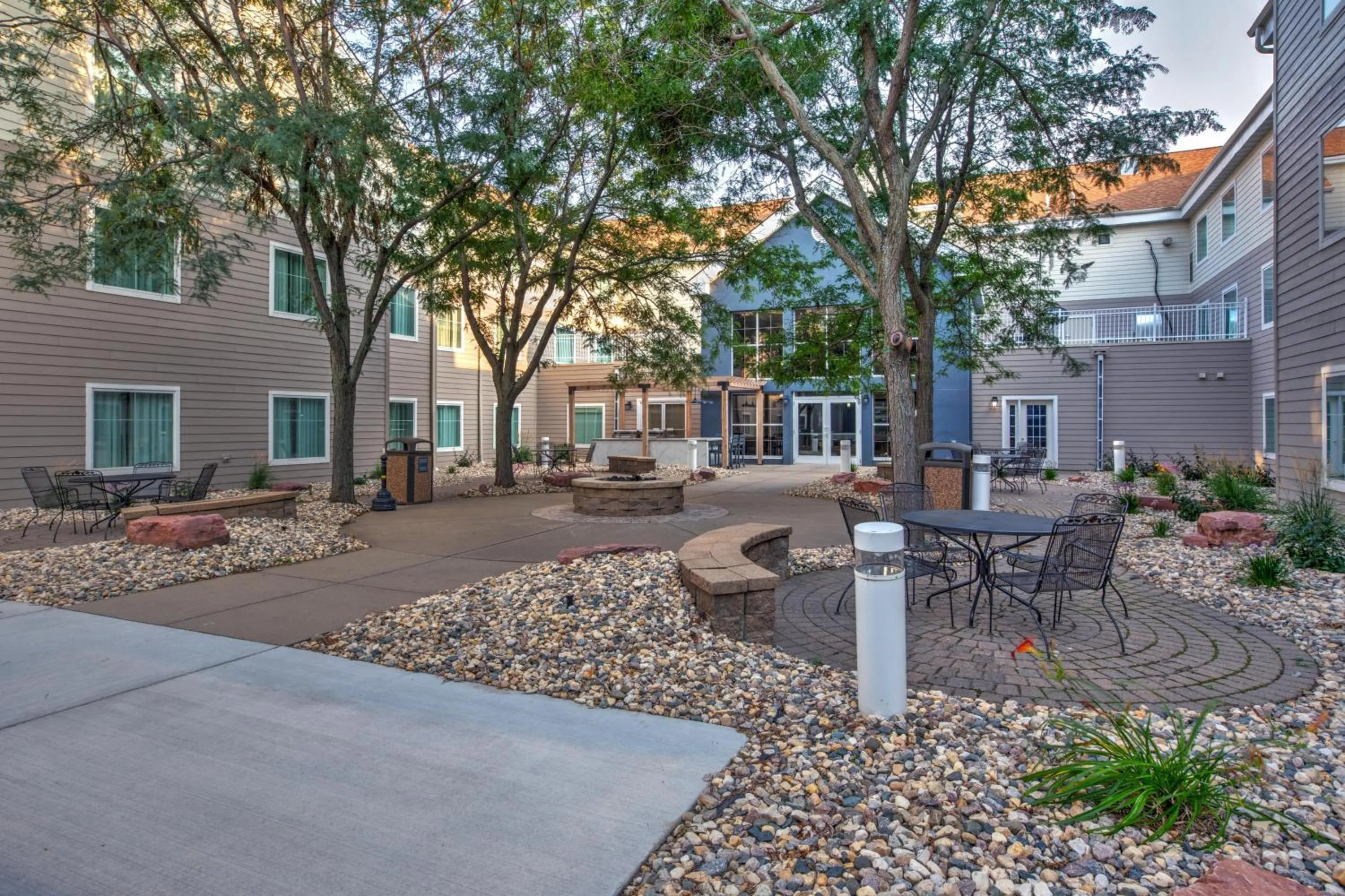 Inner courtyard view in Homewood Suites by Hilton Sioux Falls