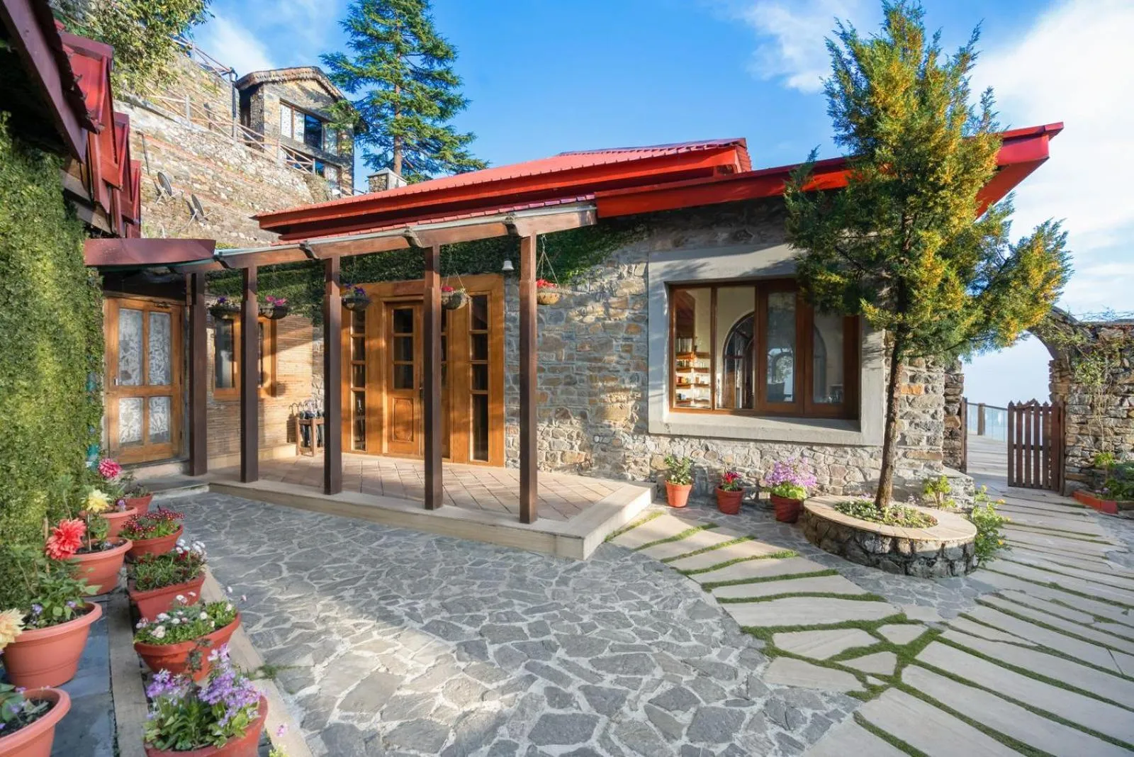 Property building in Rokeby Manor