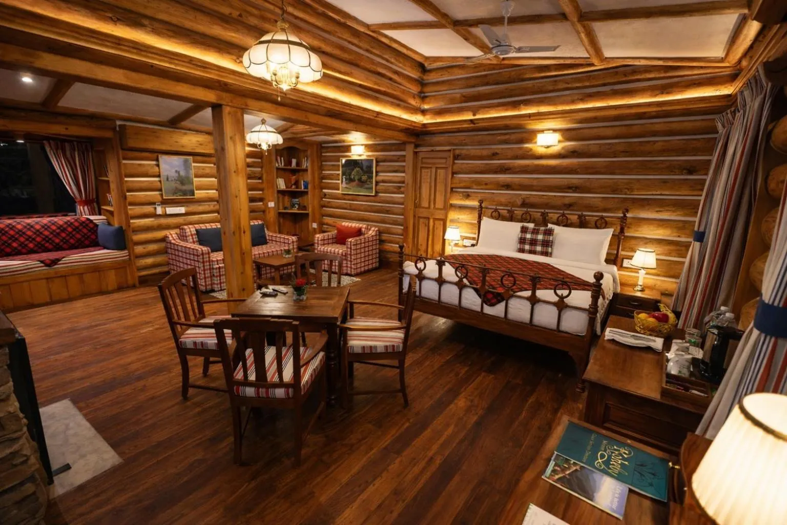 Living room, Bed in Rokeby Manor