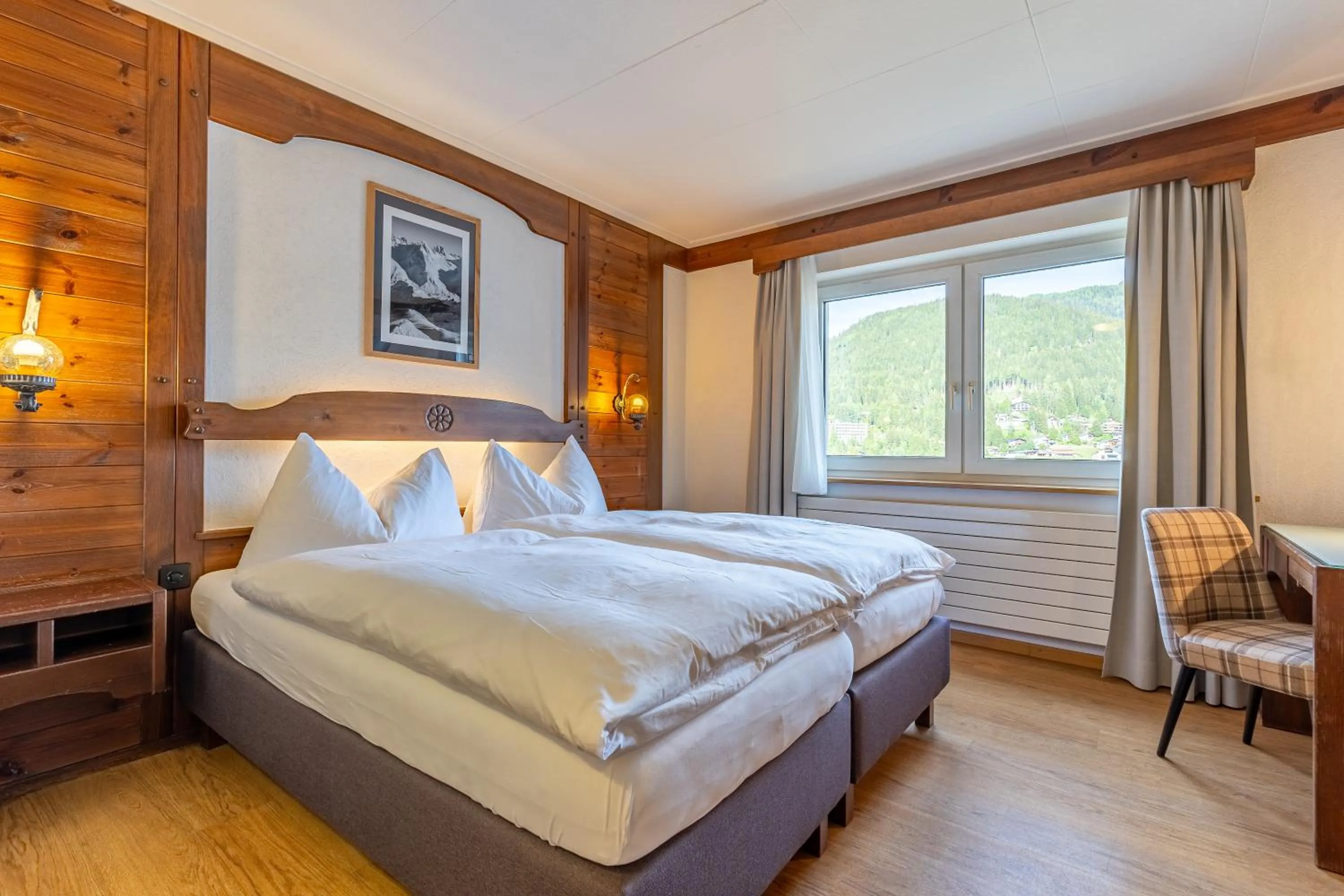 Photo of the whole room, Bed in Hotel Dischma