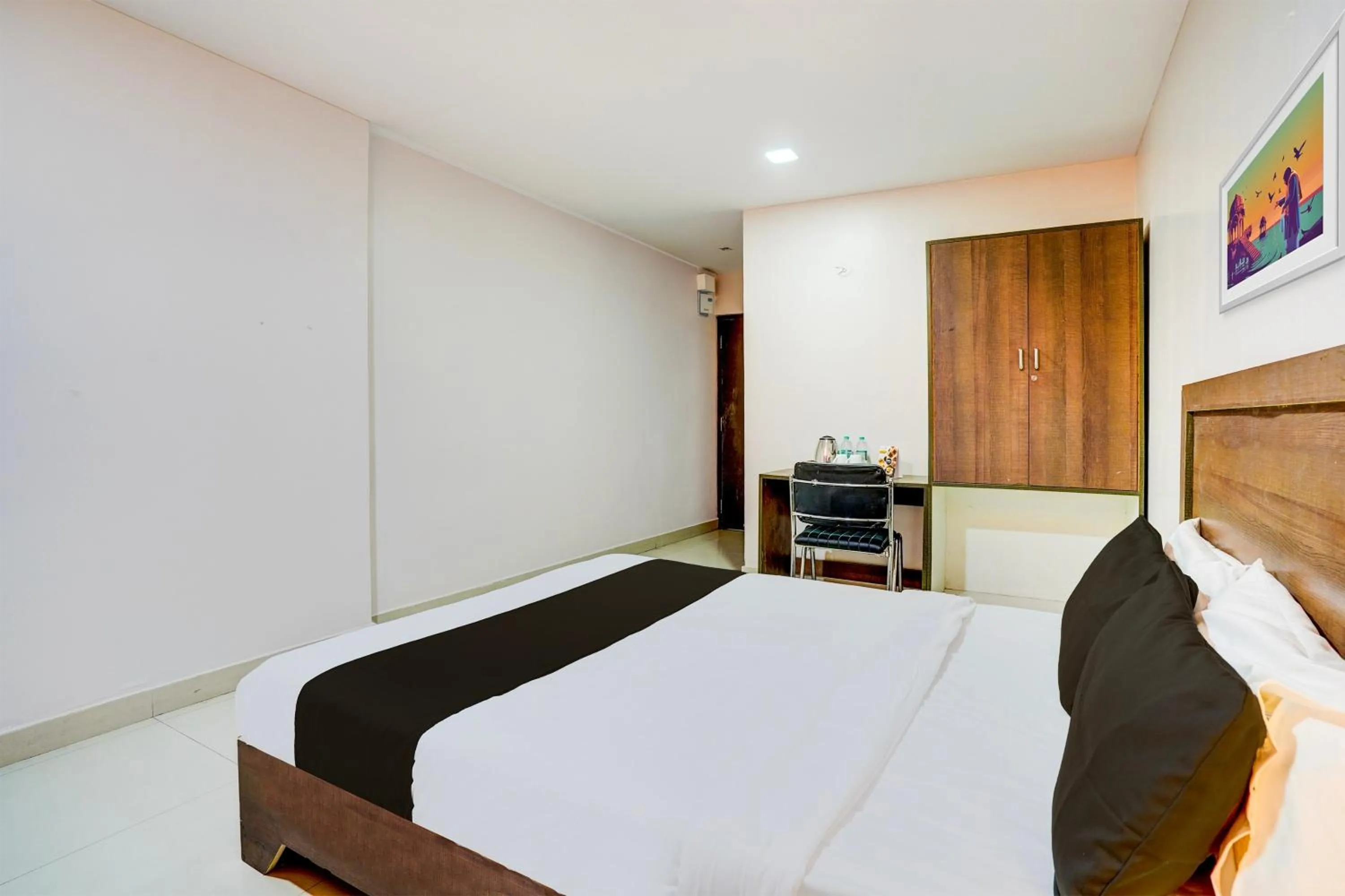 Bedroom, Bed in Super Hotel O Cricotel