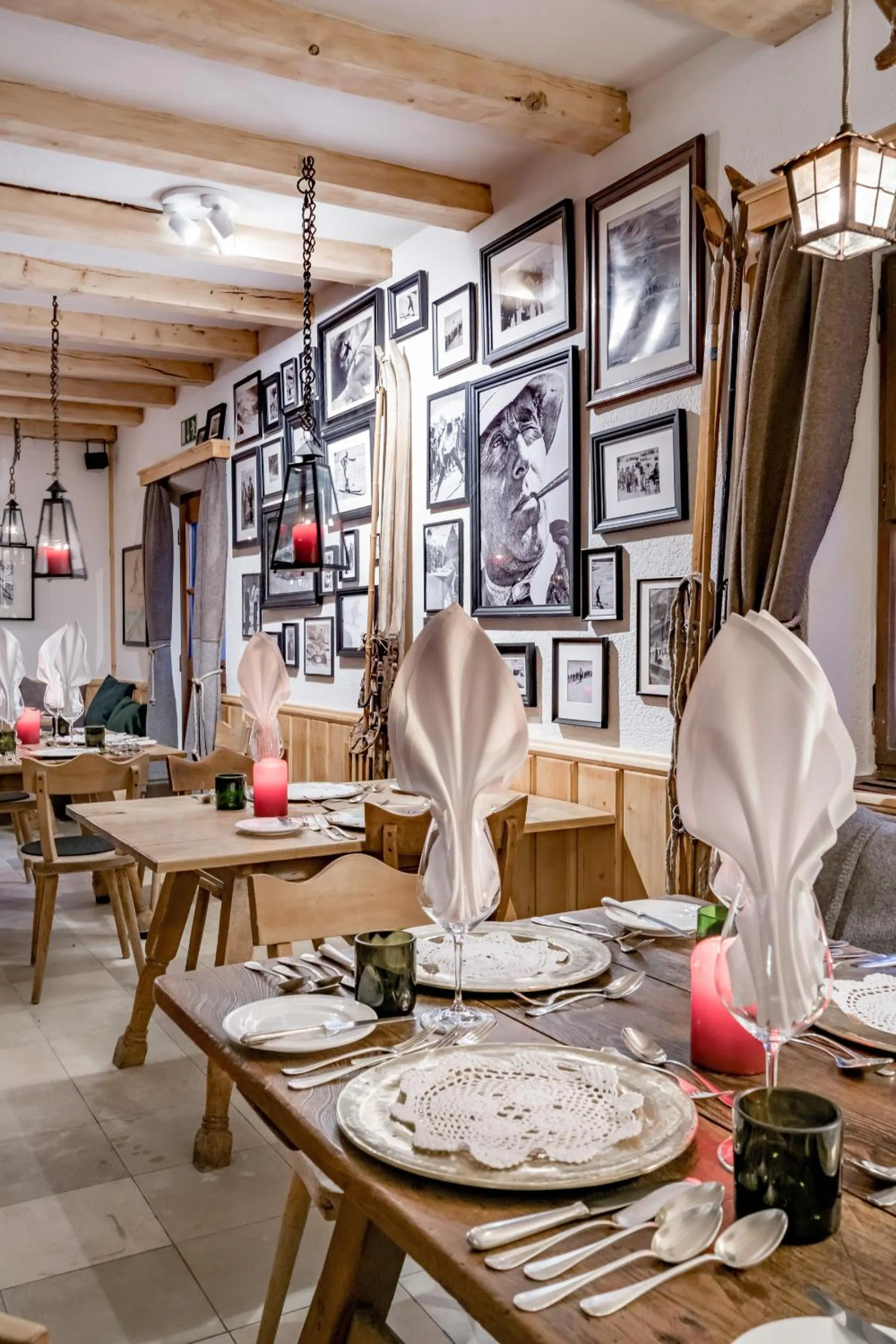 Restaurant/places to eat in Mondschein Hotel & Chalet Ski-In Ski-Out Luxus am Arlberg