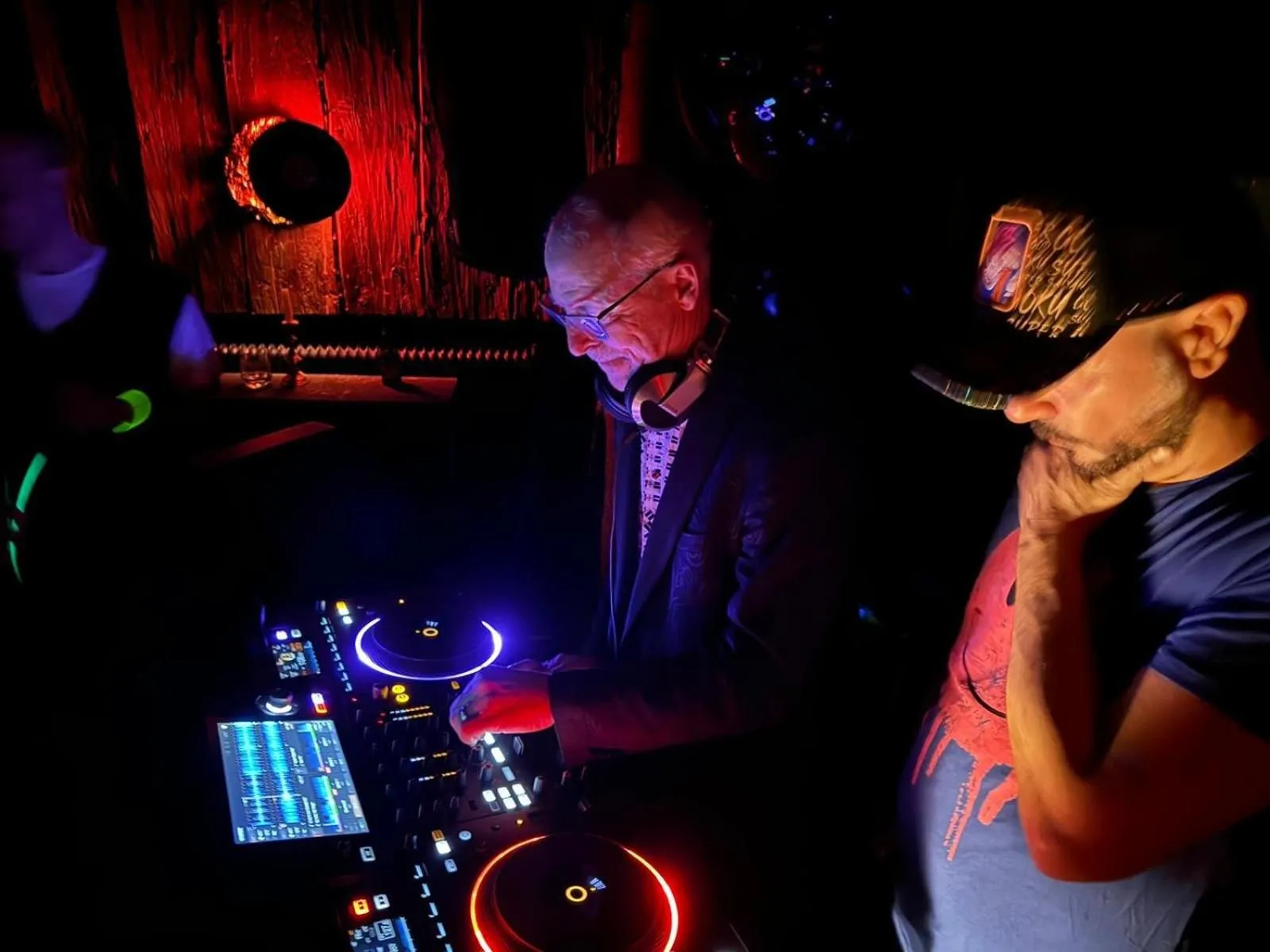 Nightclub / DJ in Mondschein Hotel & Chalet Ski-In Ski-Out Luxus am Arlberg