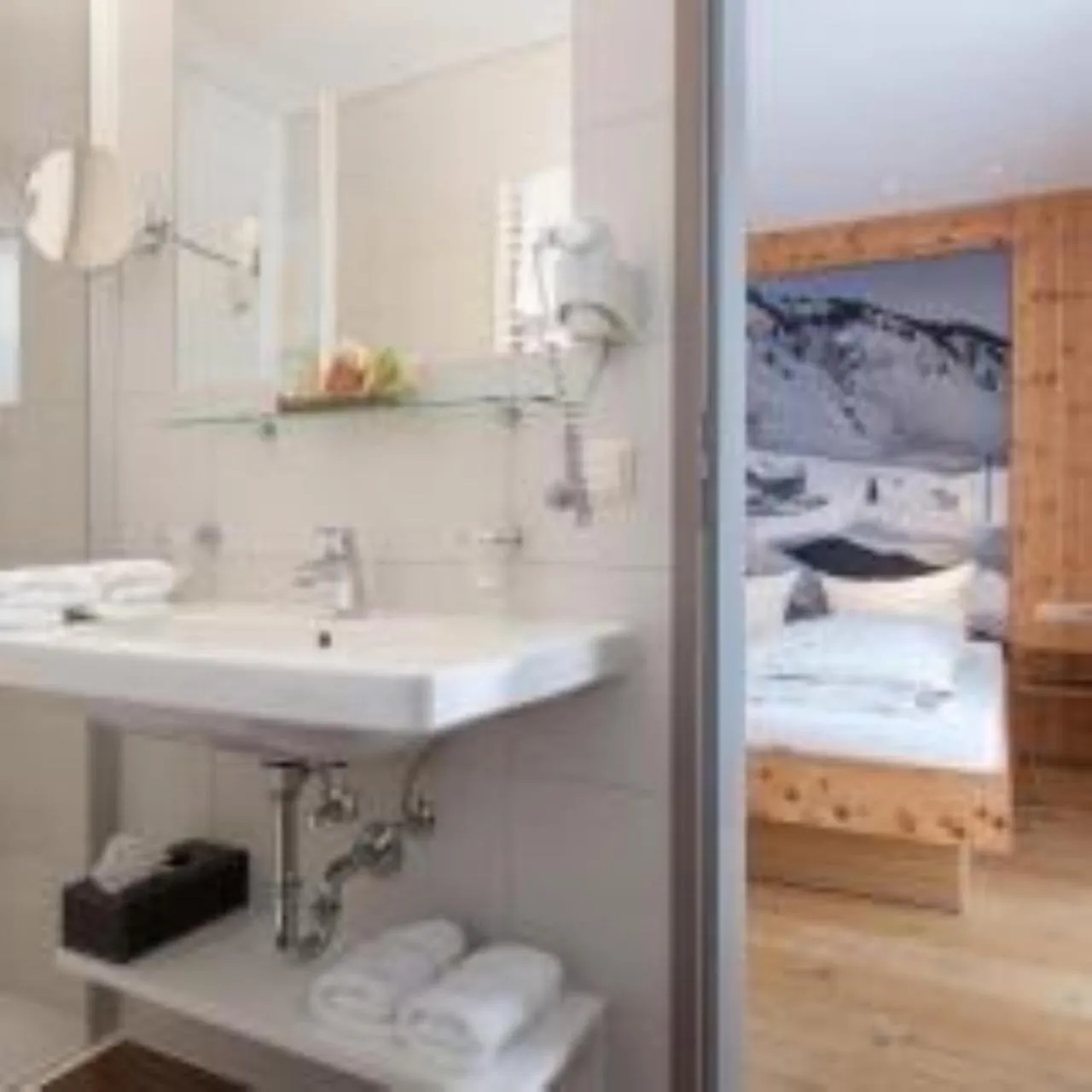 Bathroom in Mondschein Hotel & Chalet Ski-In Ski-Out Luxus am Arlberg