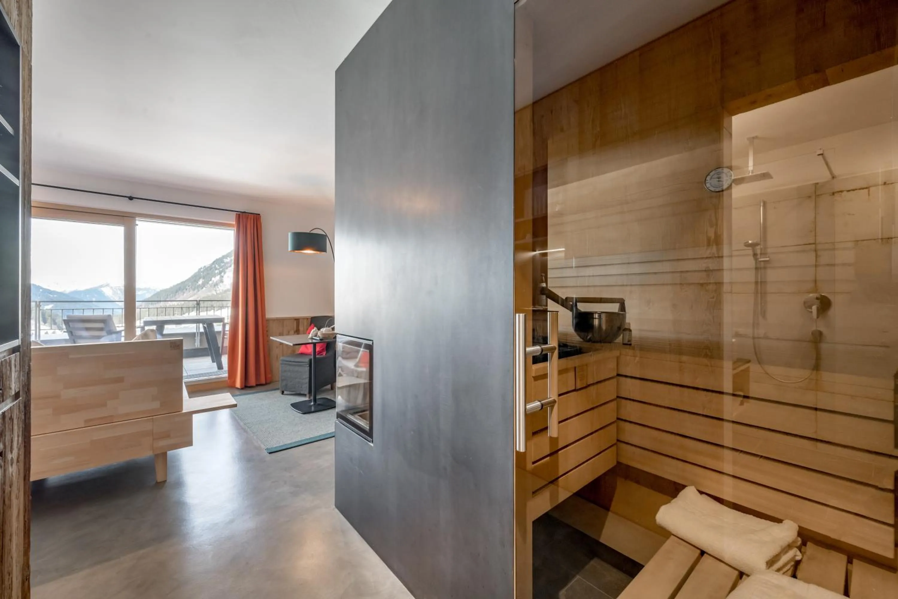 Bed in Mondschein Hotel & Chalet Ski-In Ski-Out Luxus am Arlberg