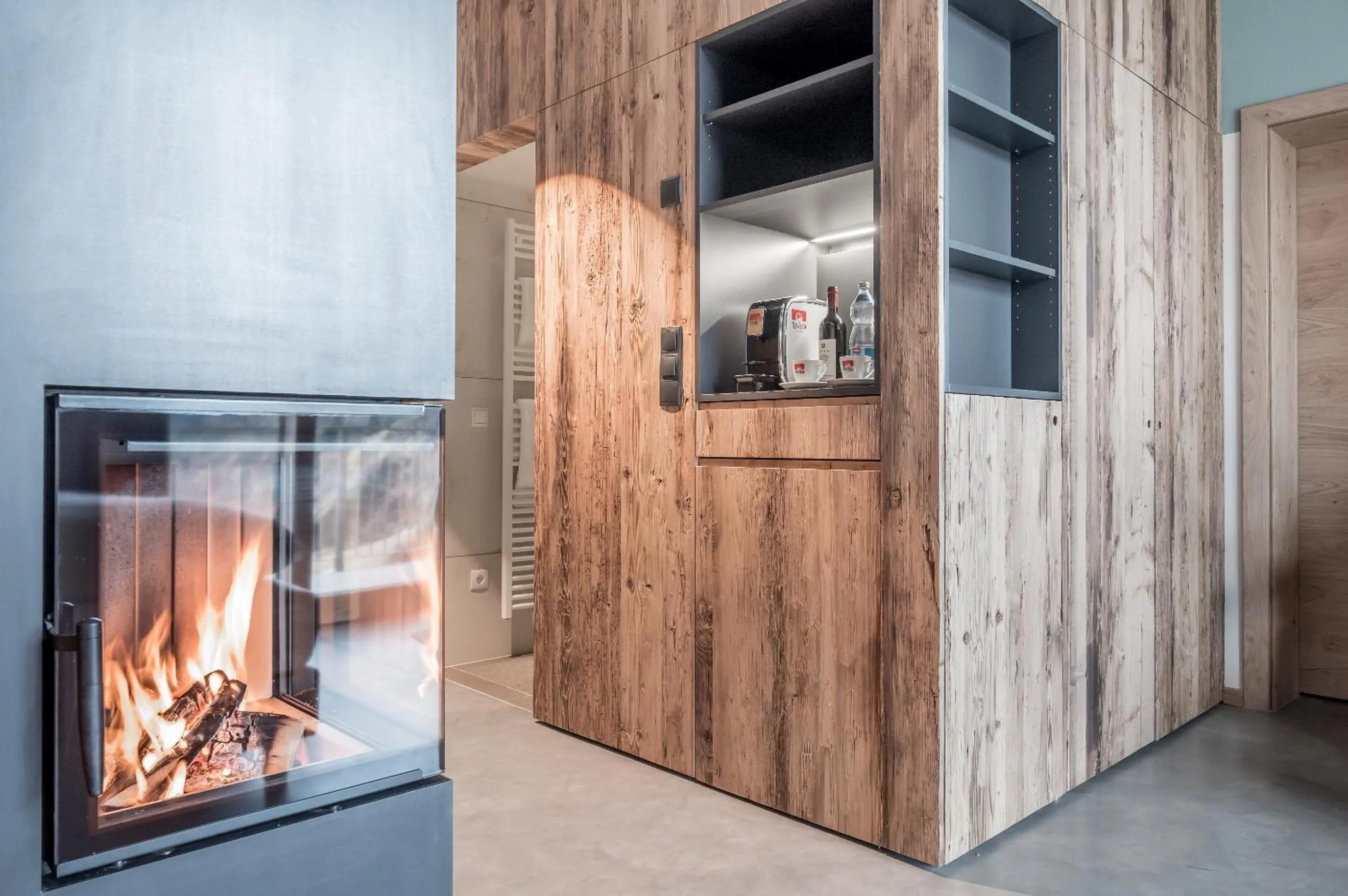 flat iron in Mondschein Hotel & Chalet Ski-In Ski-Out Luxus am Arlberg