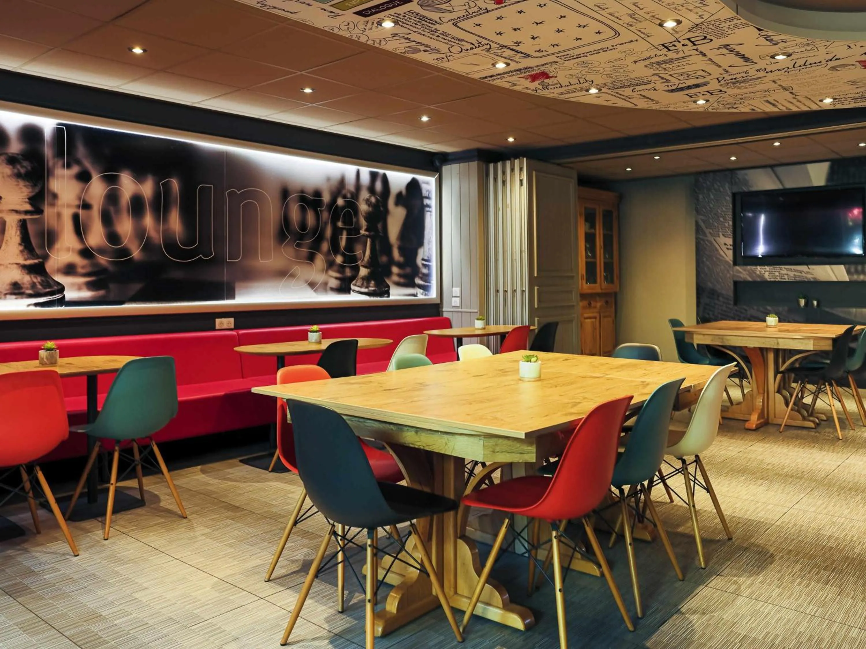 Meeting/conference room in ibis Lyon Nord