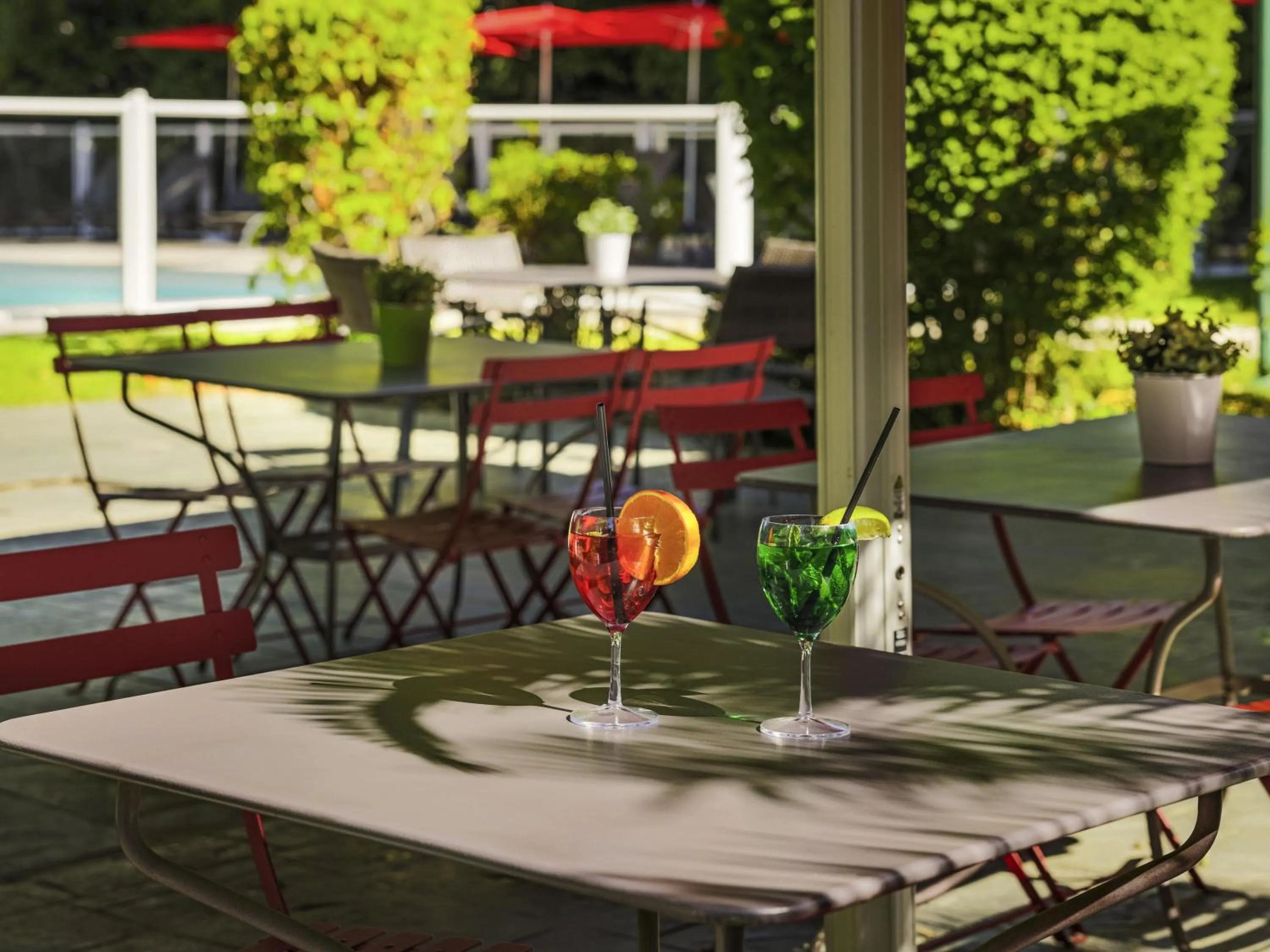 Lounge or bar in ibis Lyon Nord