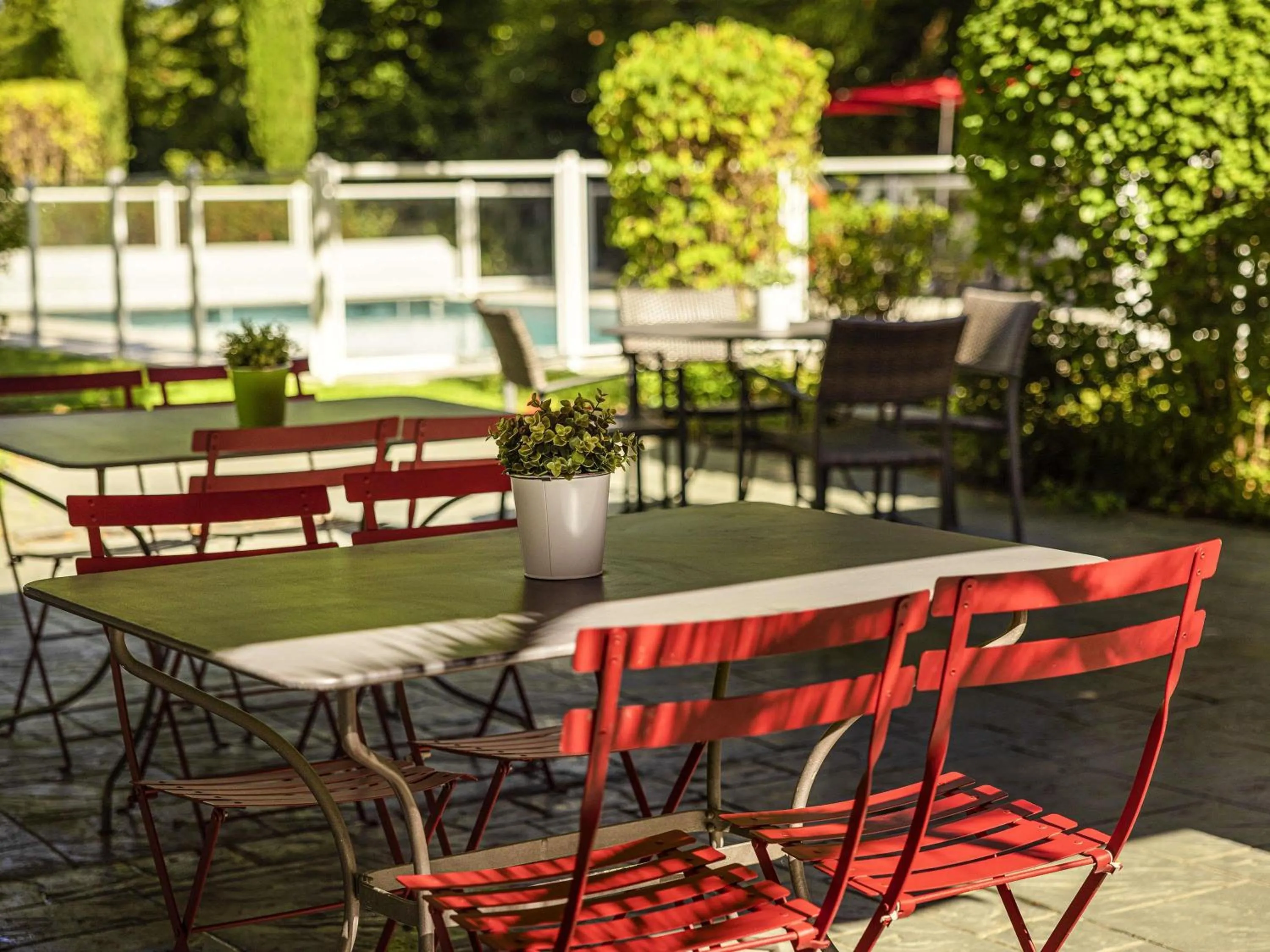 Property building in ibis Lyon Nord