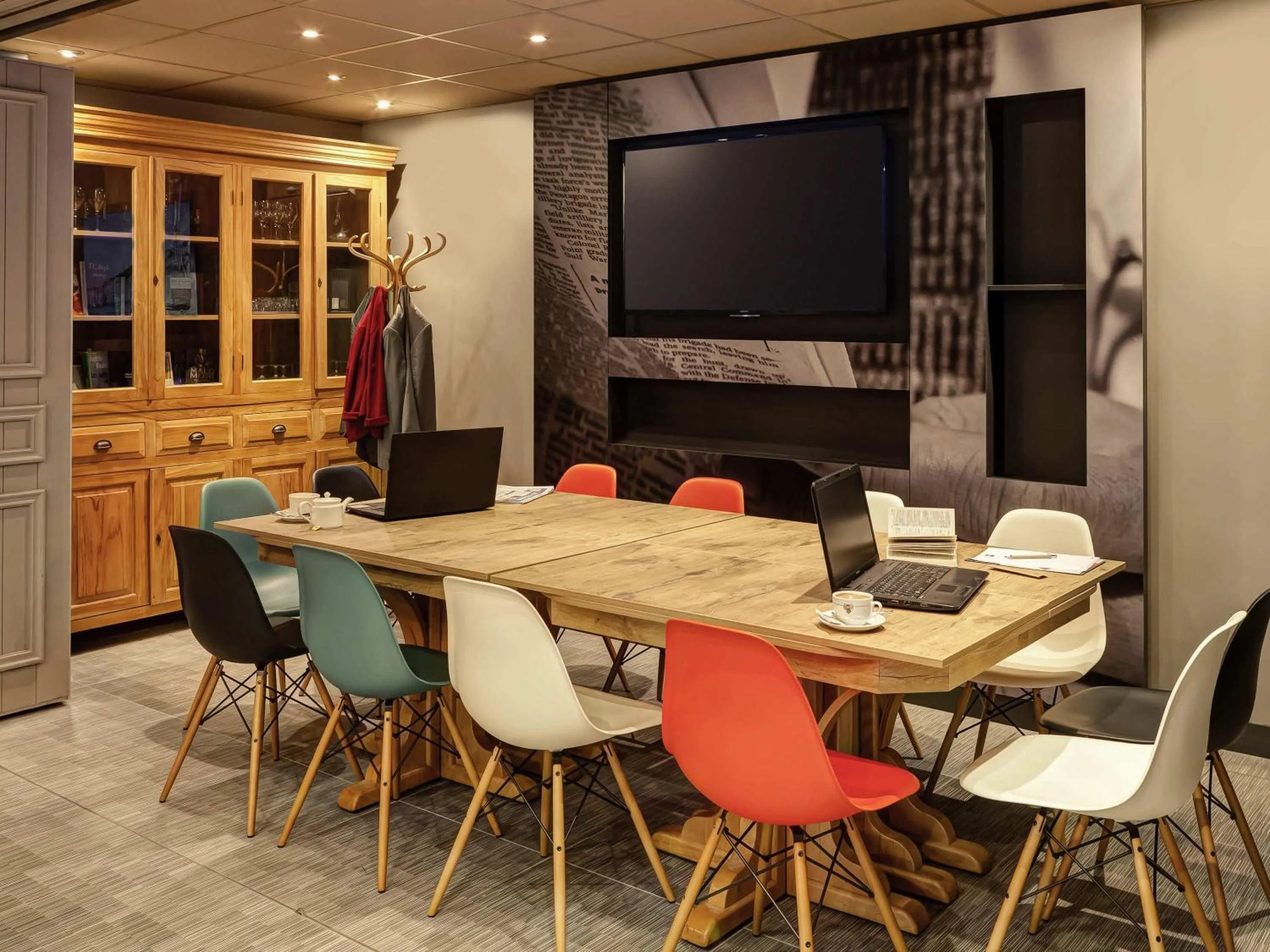 Meeting/conference room in ibis Lyon Nord