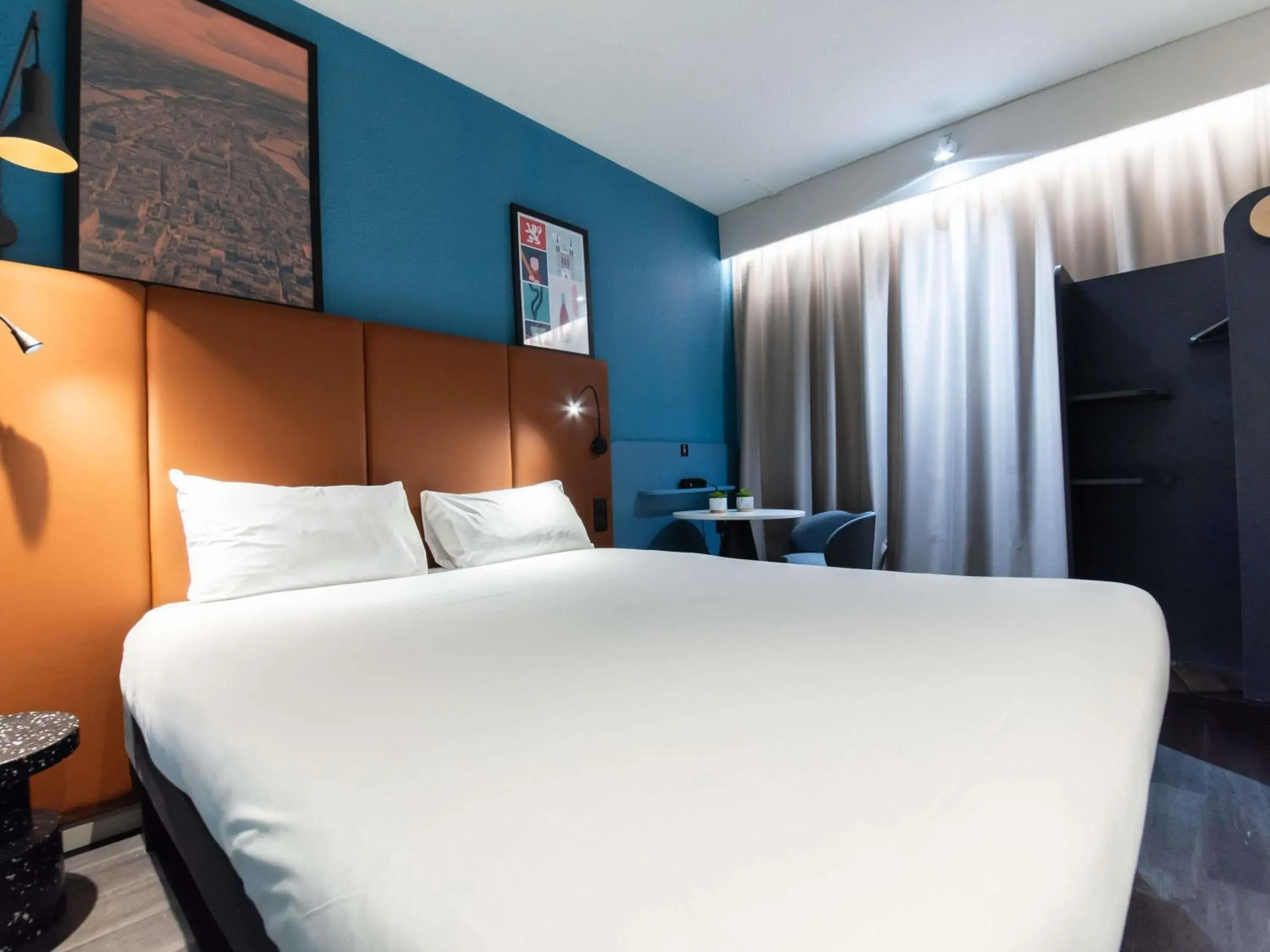 Standard Double Room in ibis Lyon Nord Standard Double Room in ibis Lyon Nord