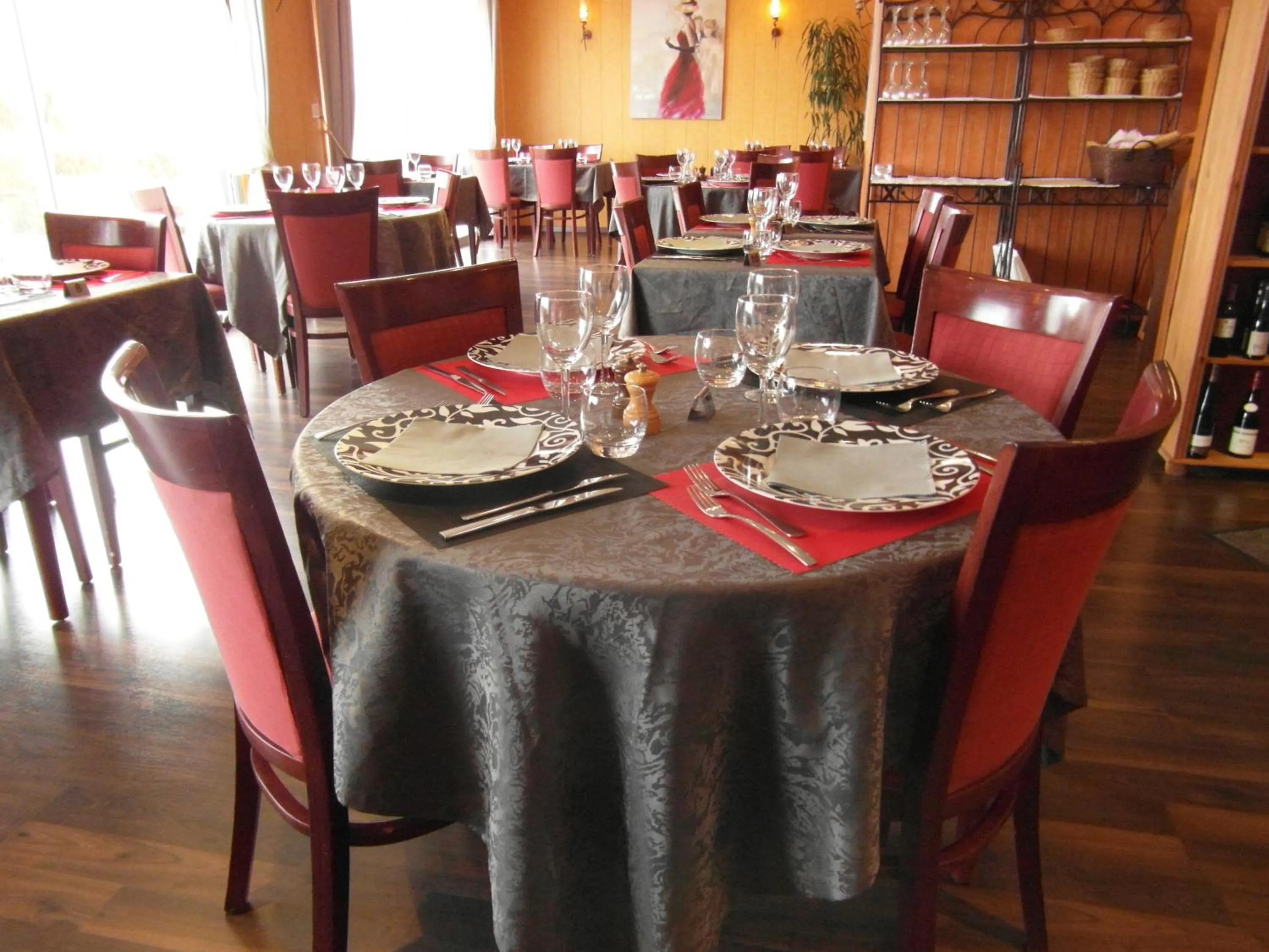 Restaurant/places to eat in Hôtel Le Forestia