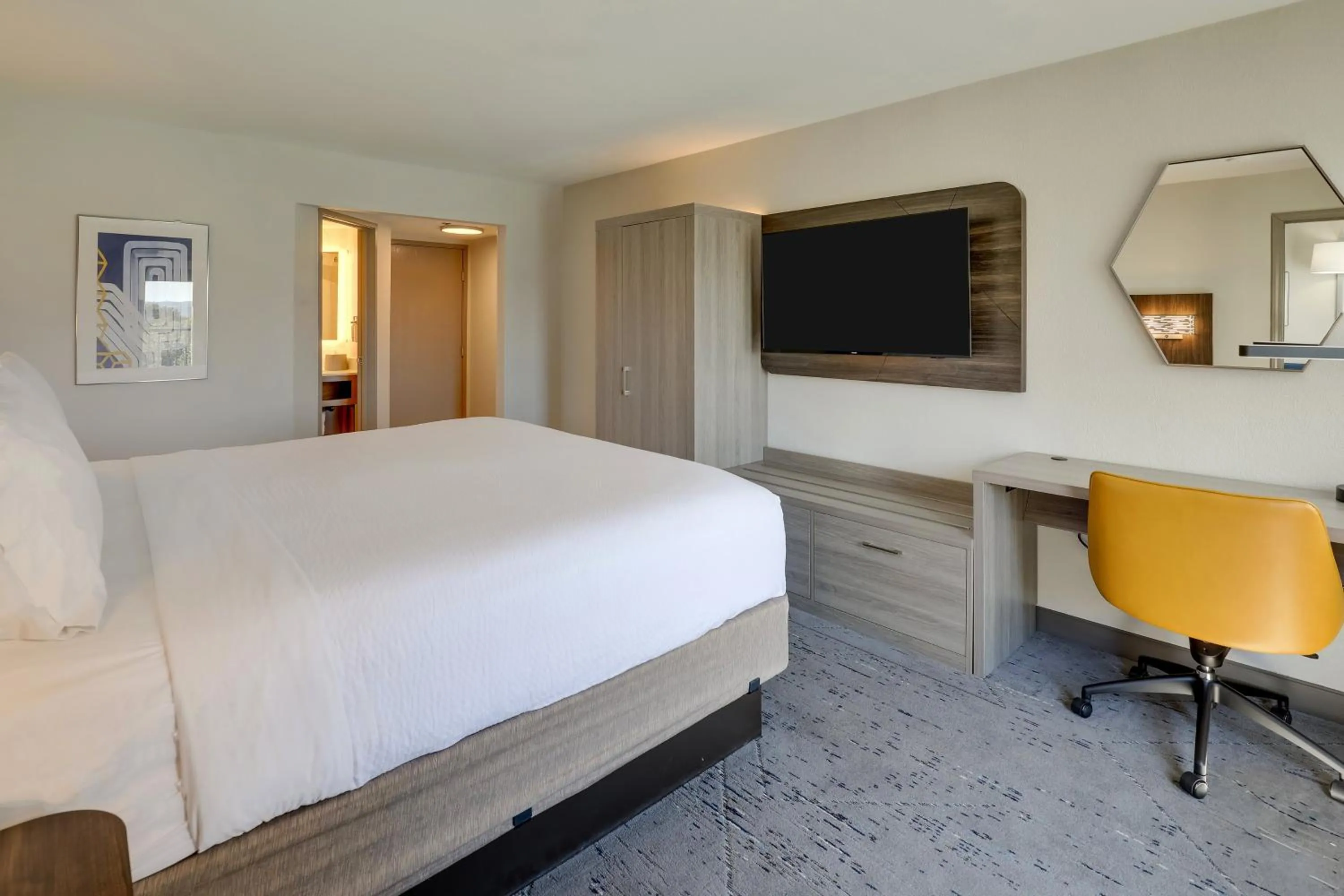 Photo of the whole room, Bed in Holiday Inn Express Hotel & Suites Branson 76 Central by IHG