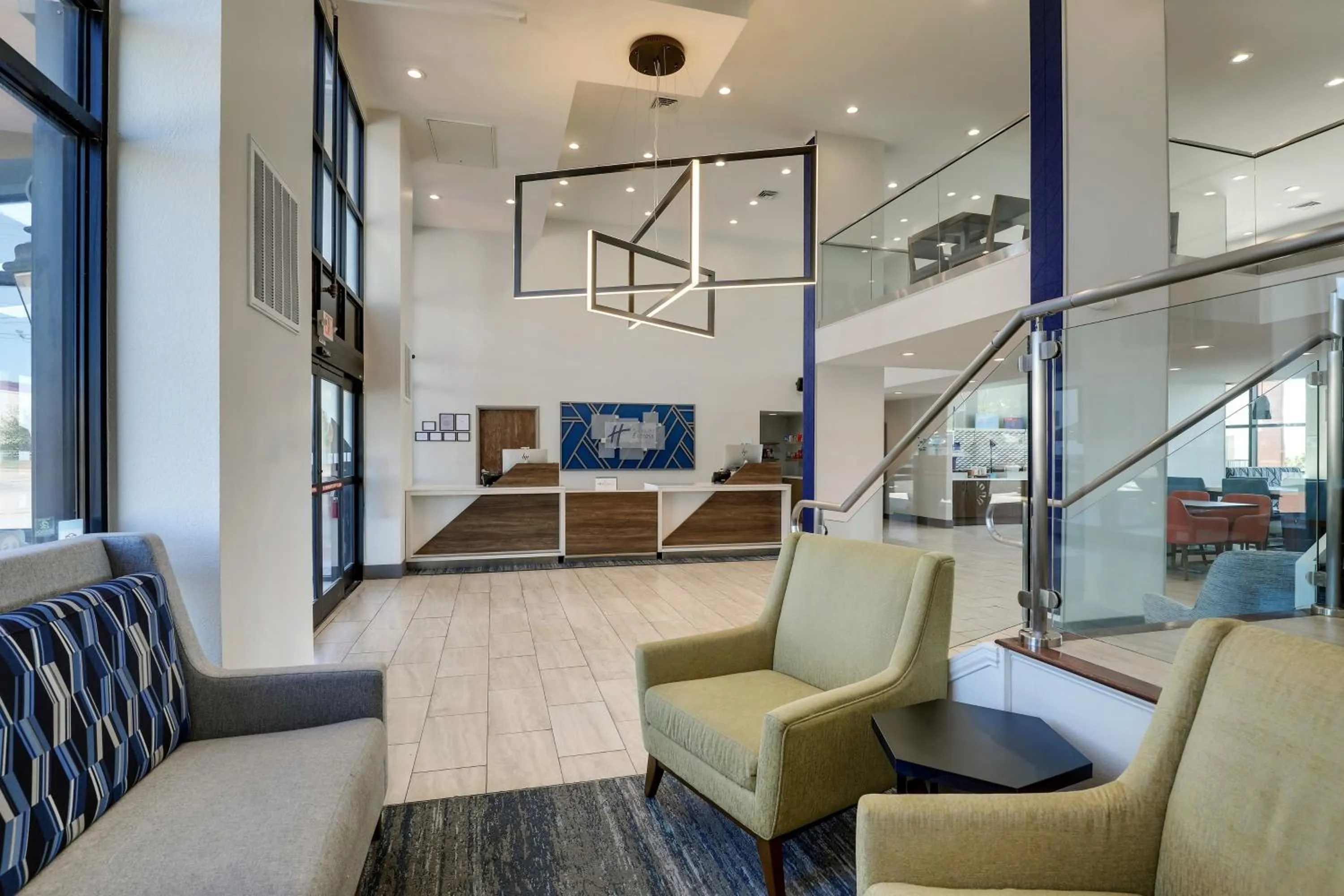 Property building in Holiday Inn Express Hotel & Suites Branson 76 Central by IHG