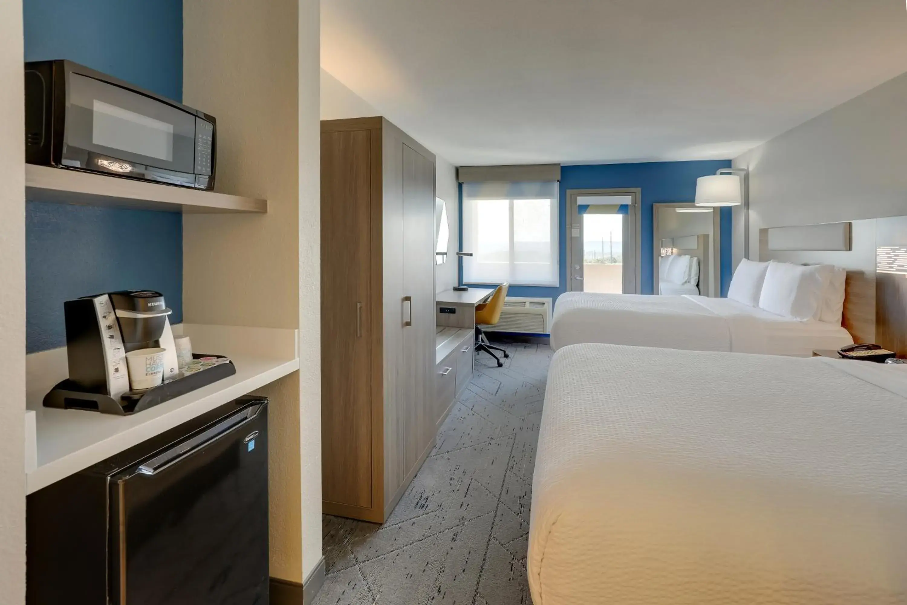 Standard Queen Room with Two Queen Beds and Balcony in Holiday Inn Express Hotel & Suites Branson 76 Central by IHG Standard Queen Room with Two Queen Beds and Balcony in Holiday Inn Express Hotel & Suites Branson 76 Central by IHG