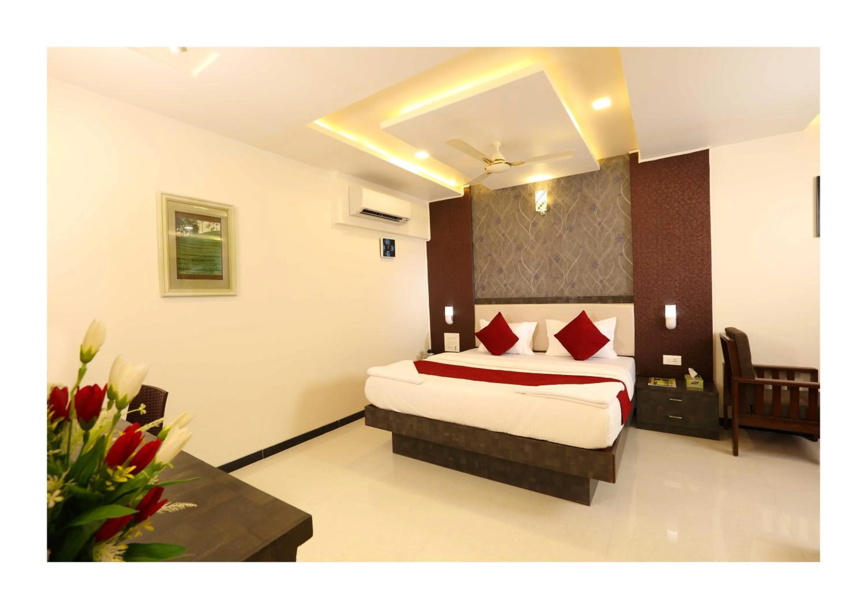 Photo of the whole room, Bed in Hotel Kochi Caprice