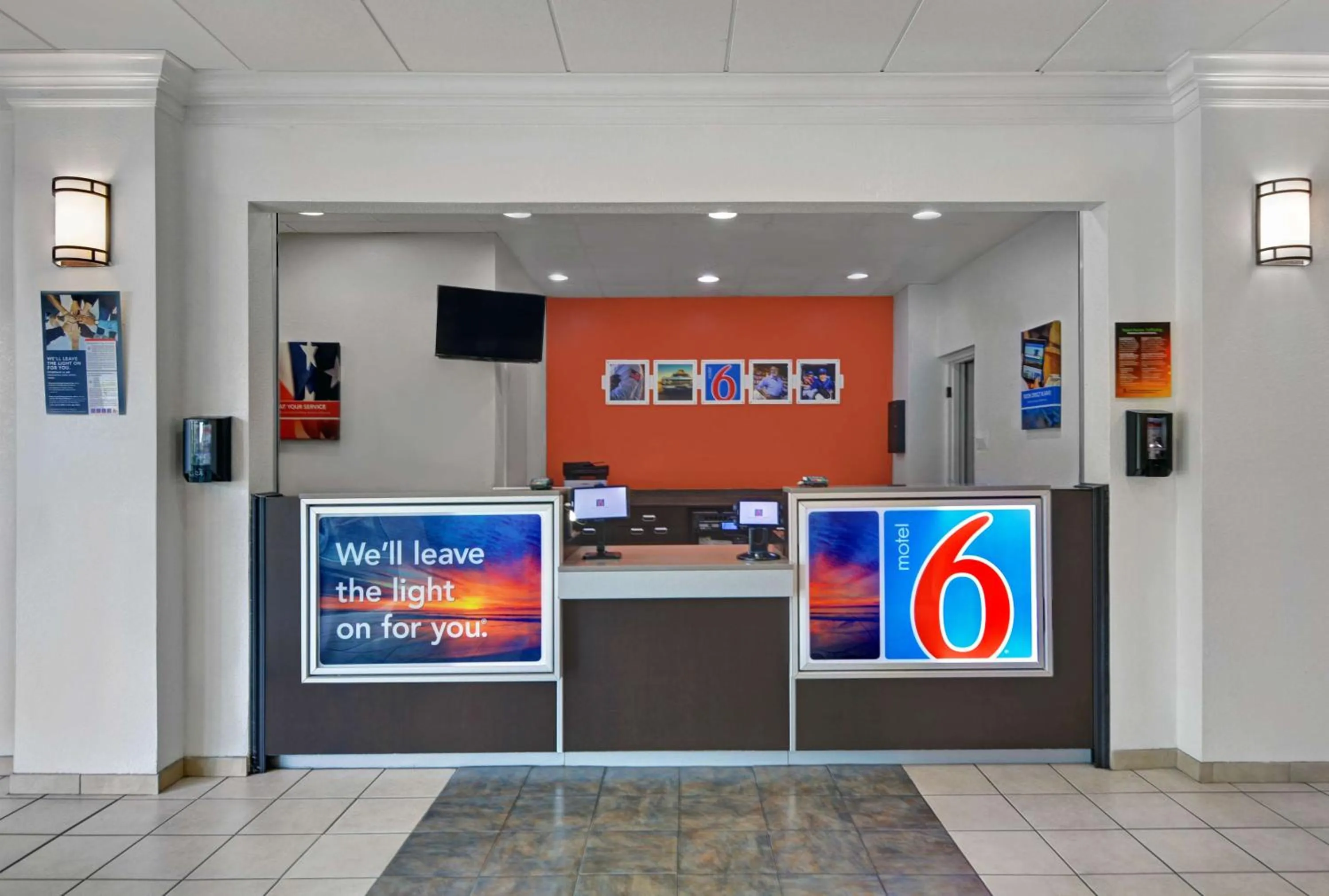 Lobby or reception in Motel 6-Cutler Bay, FL