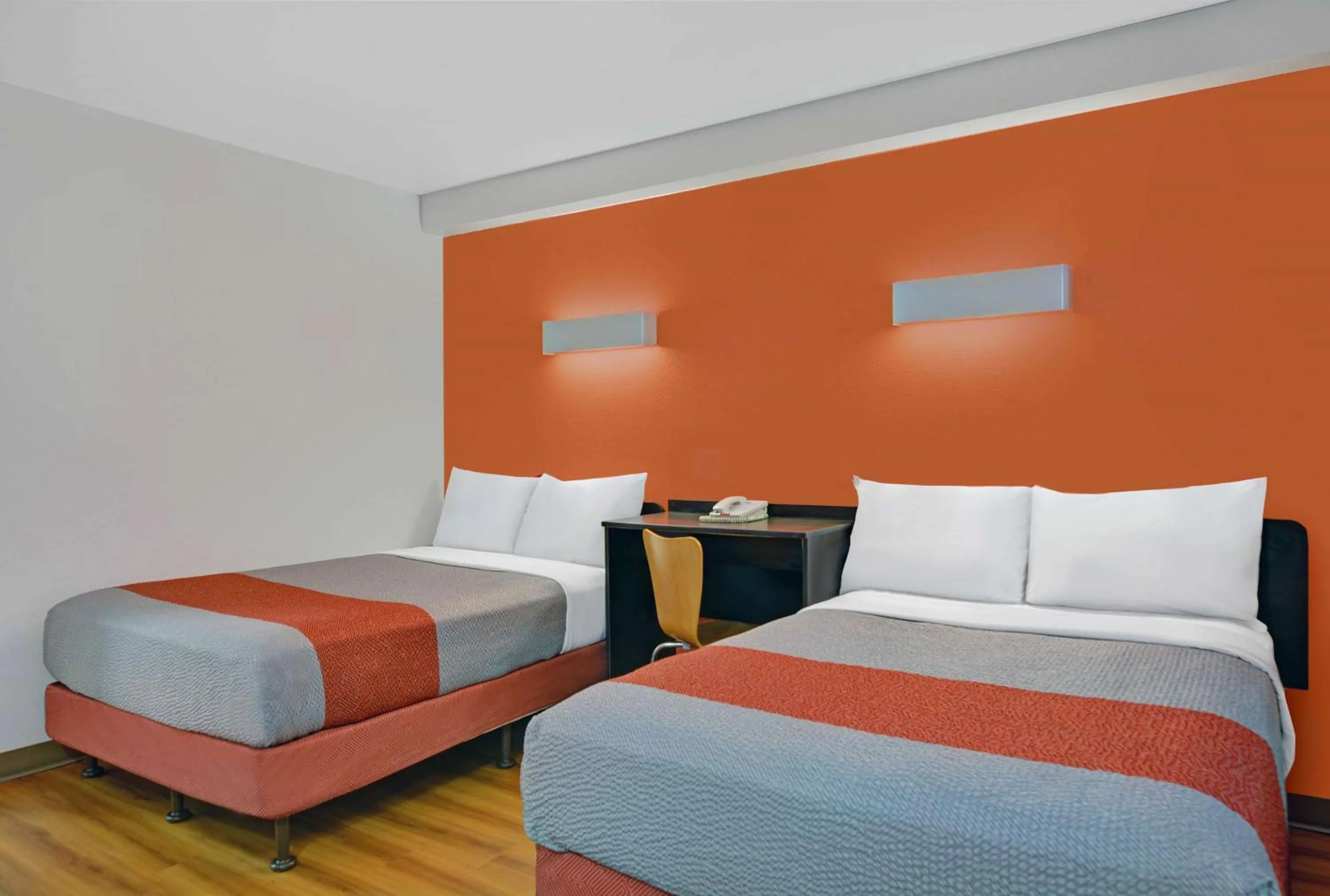 Bed in Motel 6-Cutler Bay, FL