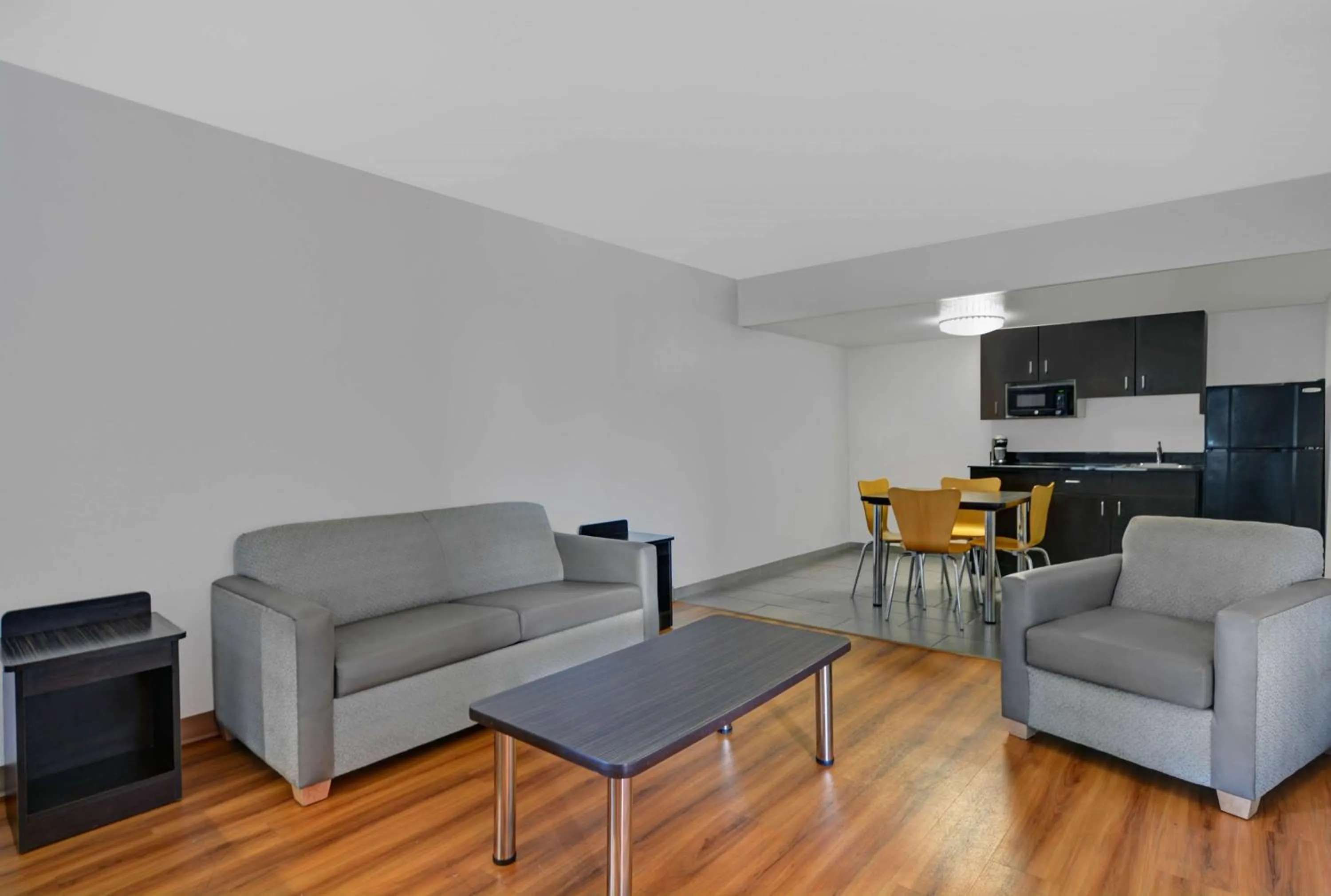 Kitchen or kitchenette in Motel 6-Cutler Bay, FL