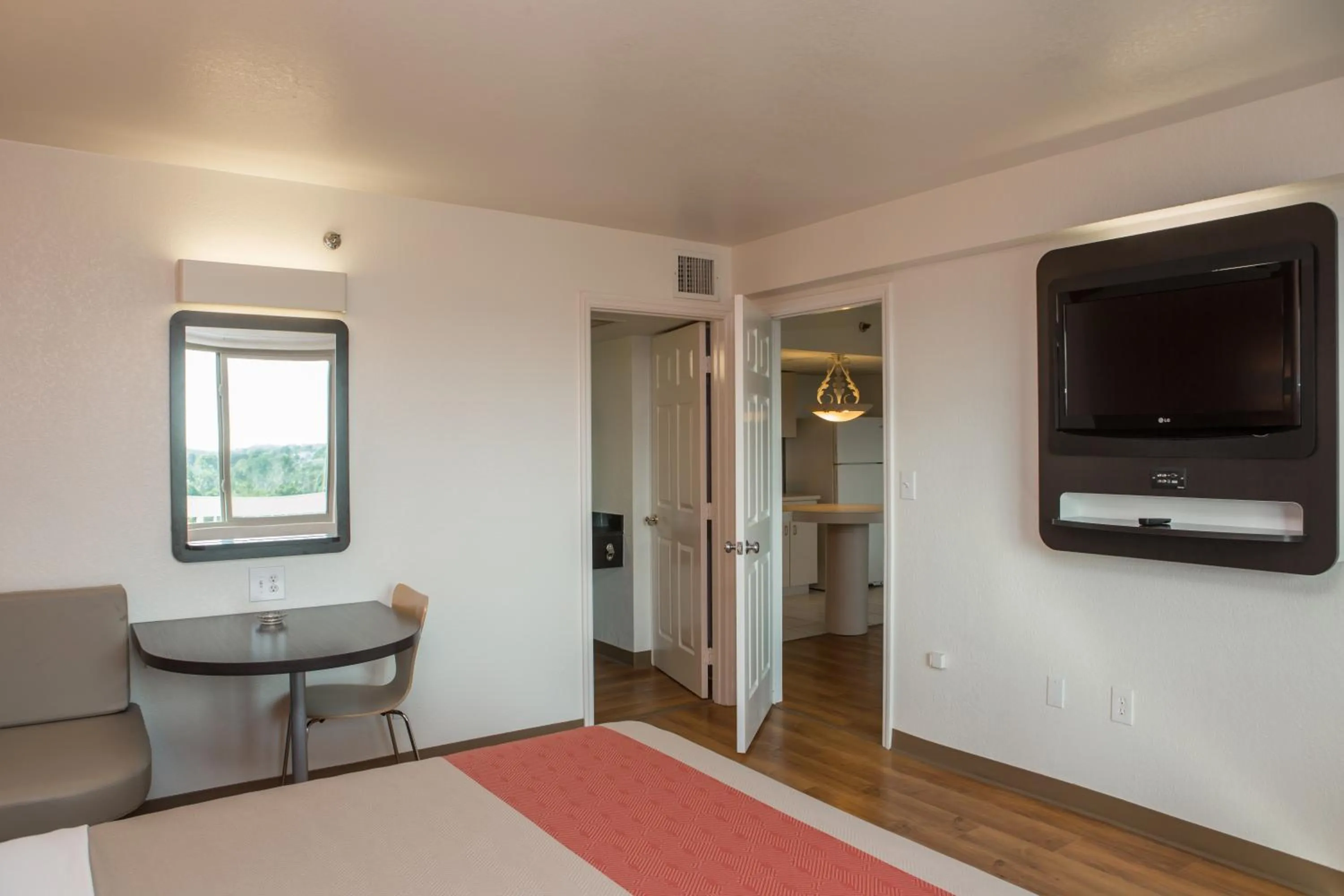 Photo of the whole room, Bed in Motel 6-Cutler Bay, FL
