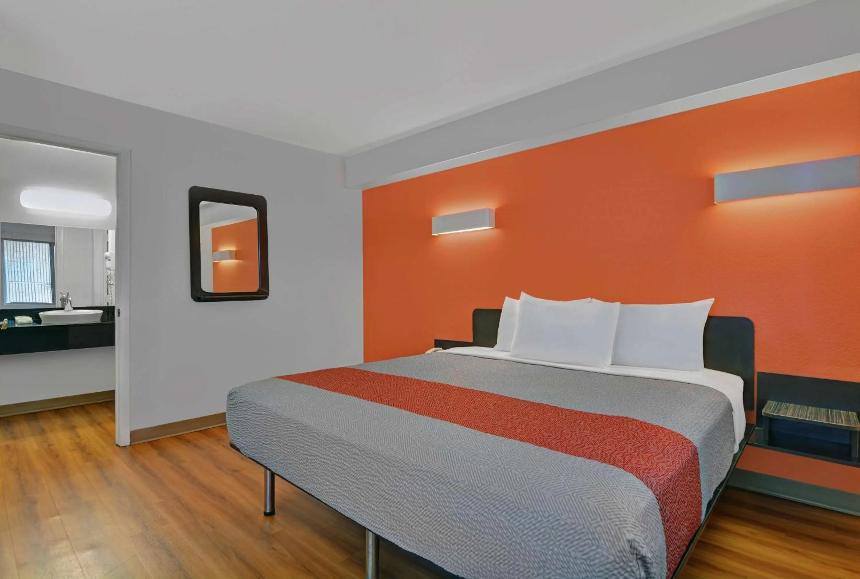 Photo of the whole room, Bed in Motel 6-Cutler Bay, FL