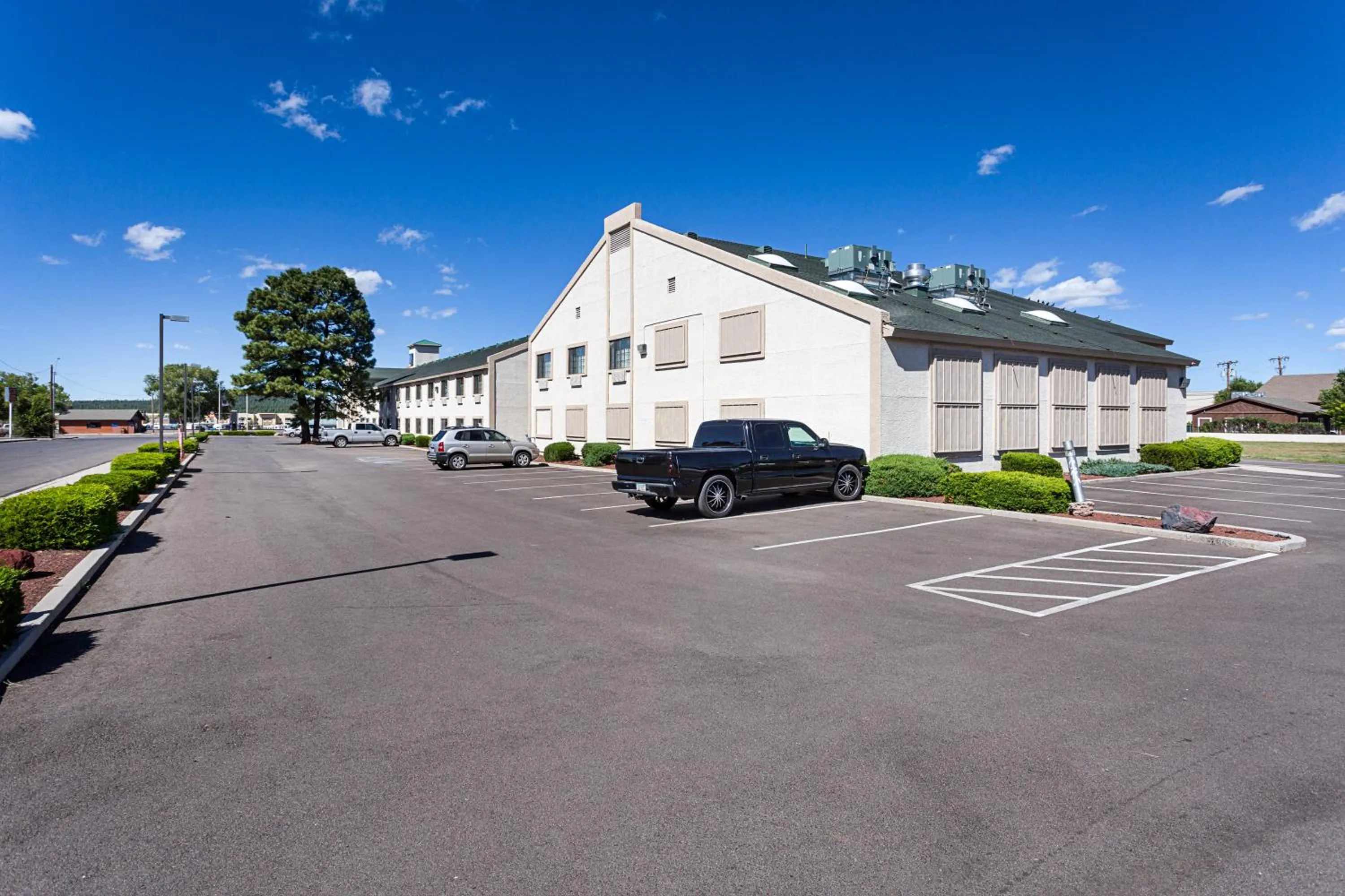 Facade/entrance in Motel 6-Williams, AZ - West - Grand Canyon