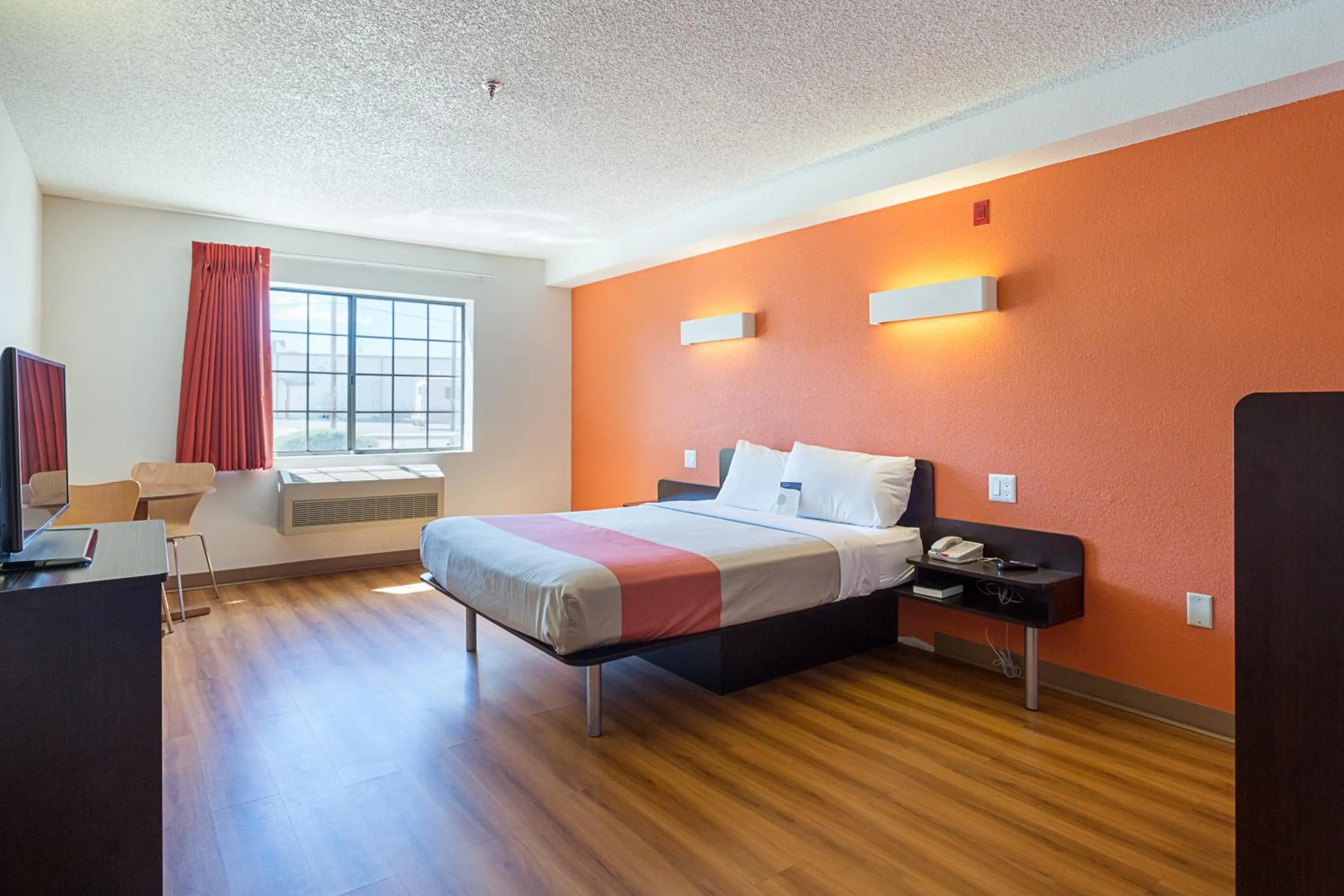 Bedroom, Bed in Motel 6-Williams, AZ - West - Grand Canyon