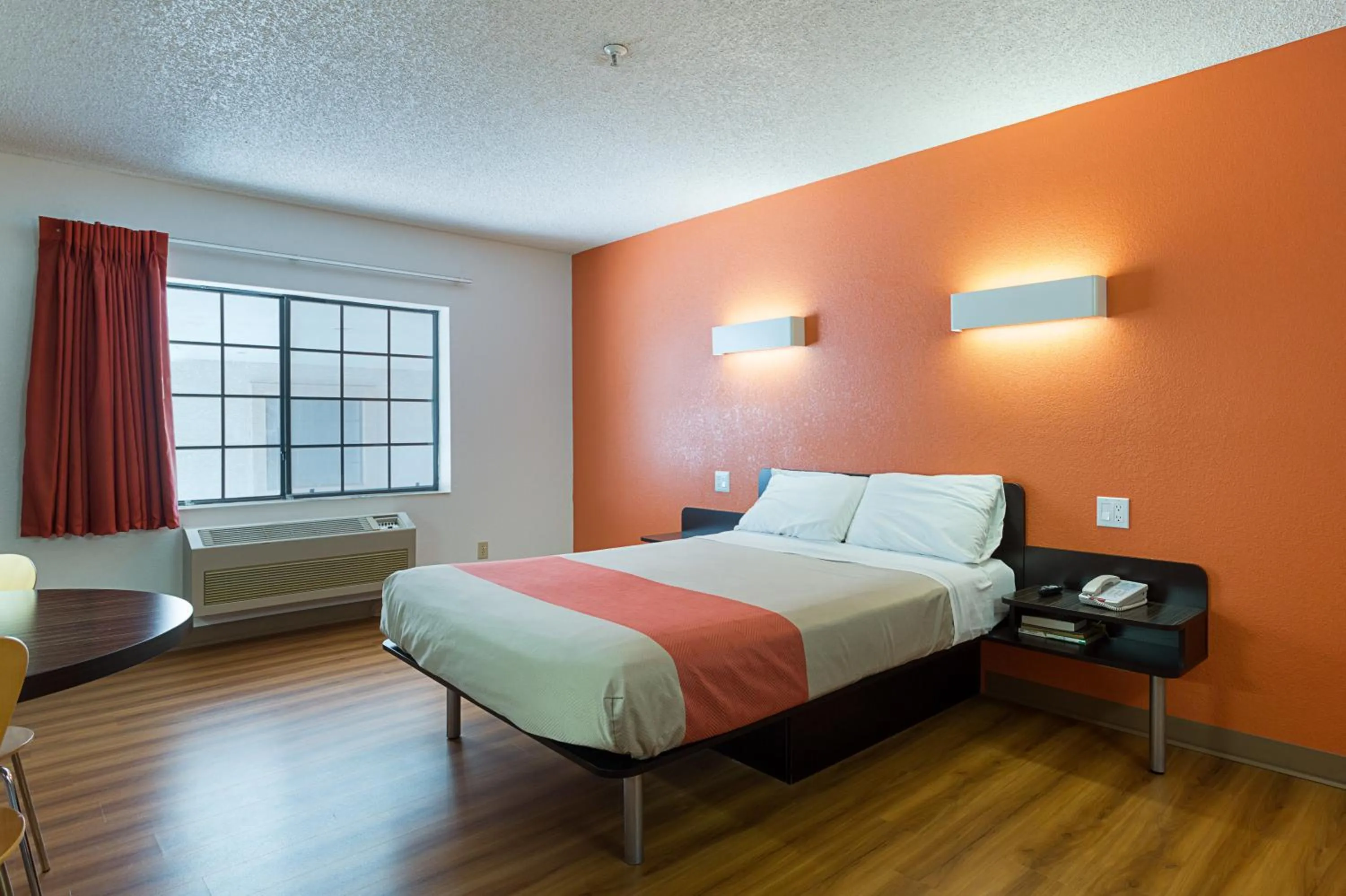 Bedroom, Bed in Motel 6-Williams, AZ - West - Grand Canyon