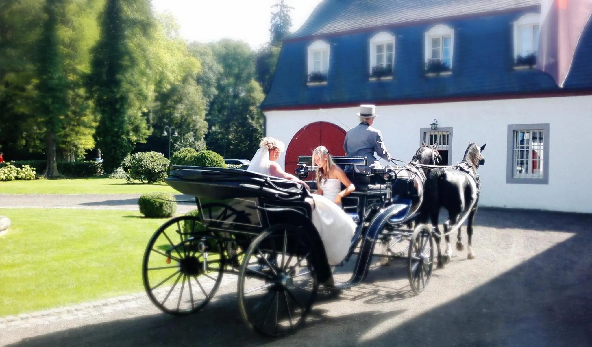 wedding in Schloss Auel Boutique Hotel & Design Golf Lodge