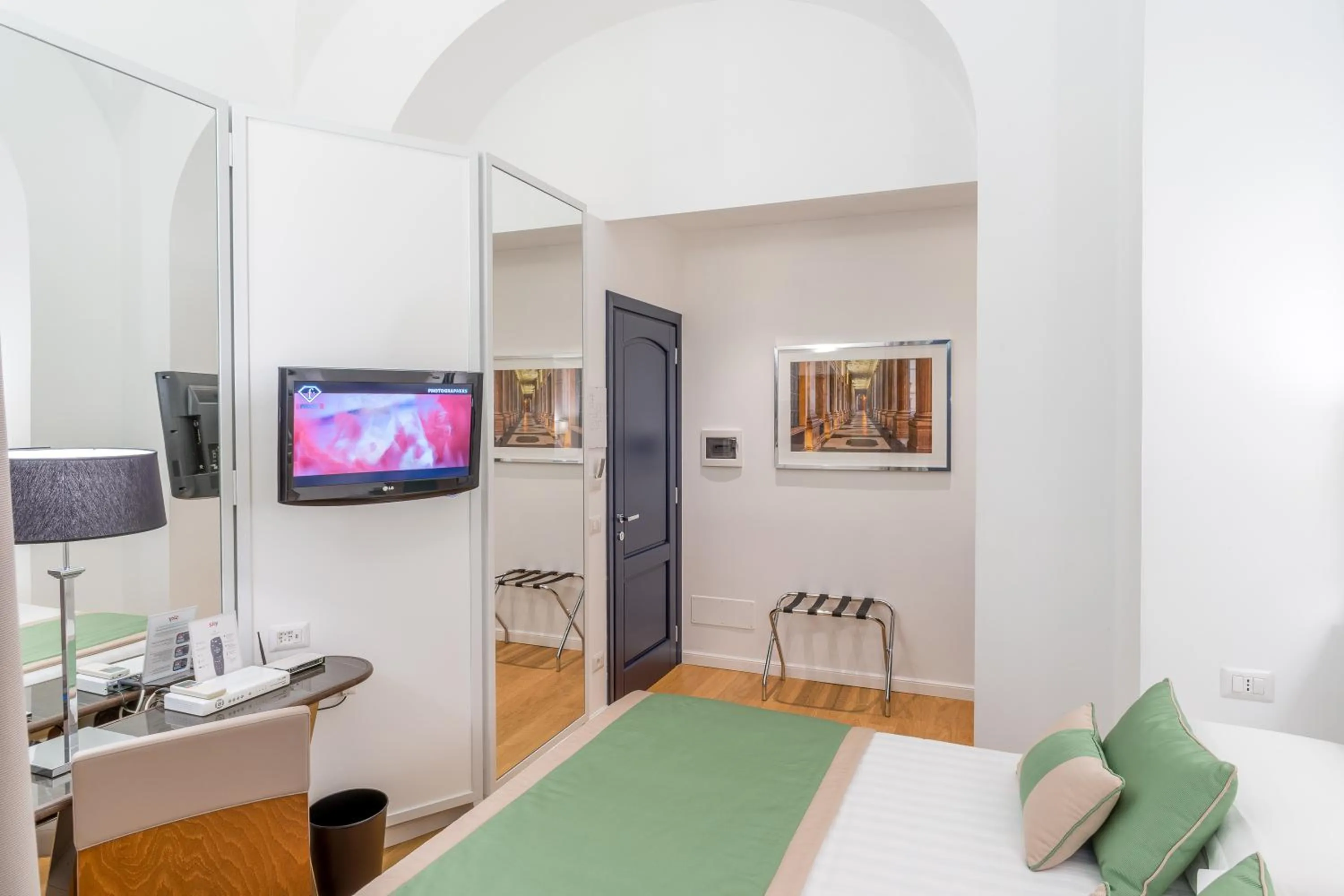 TV and multimedia, Bed in Les Diamants