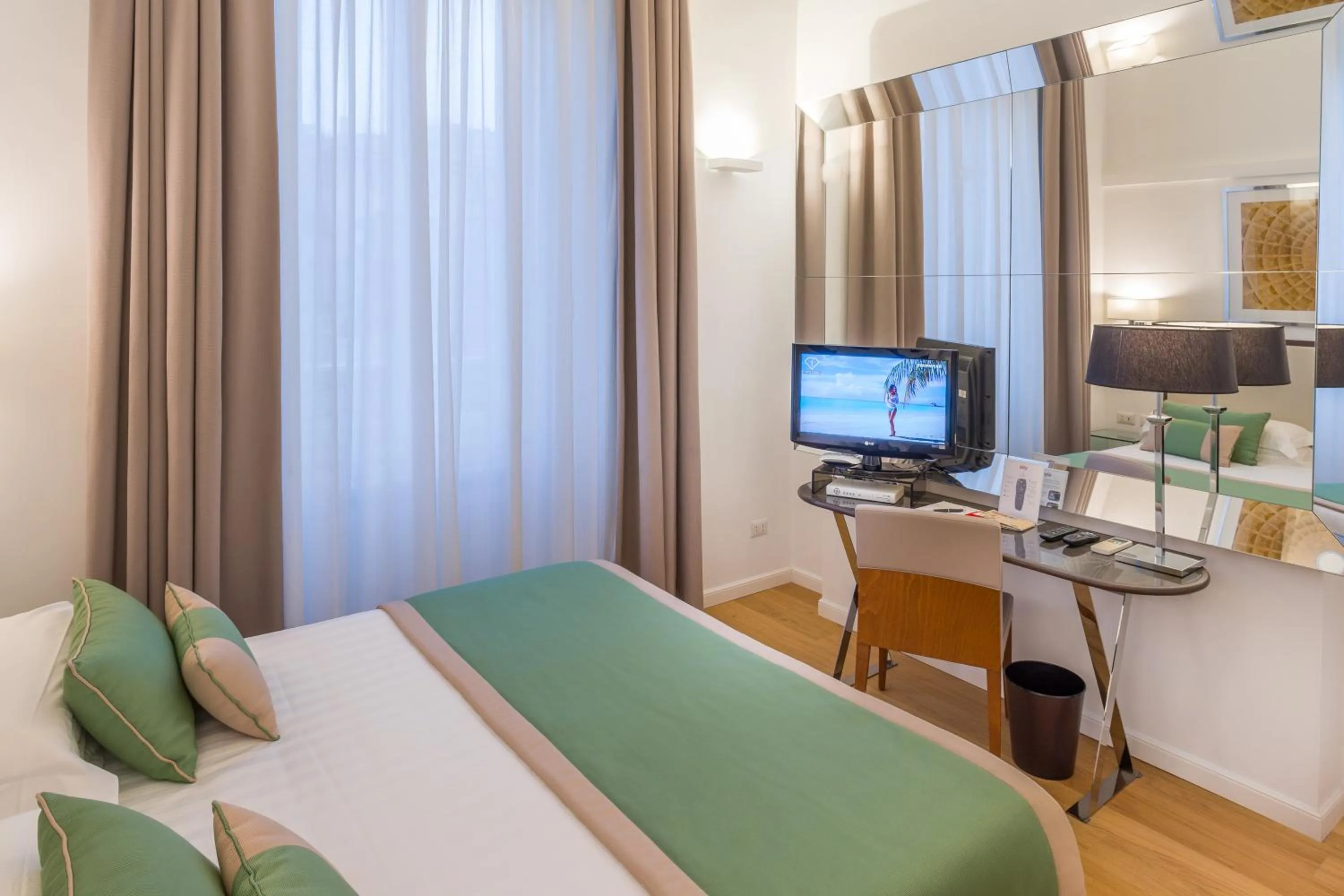 TV and multimedia, Bed in Les Diamants