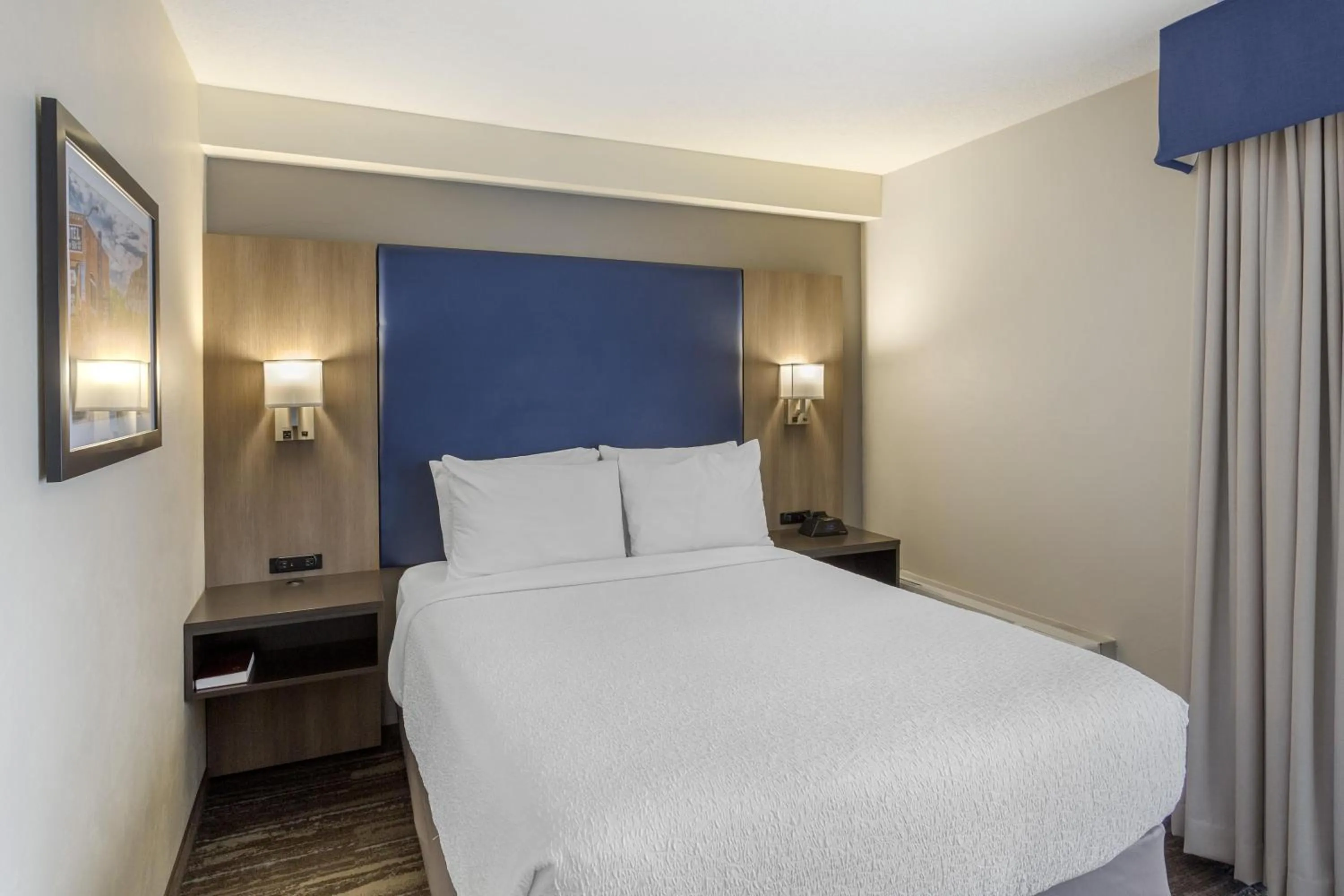 Bedroom, Bed in SureStay Plus Hotel by Best Western Price