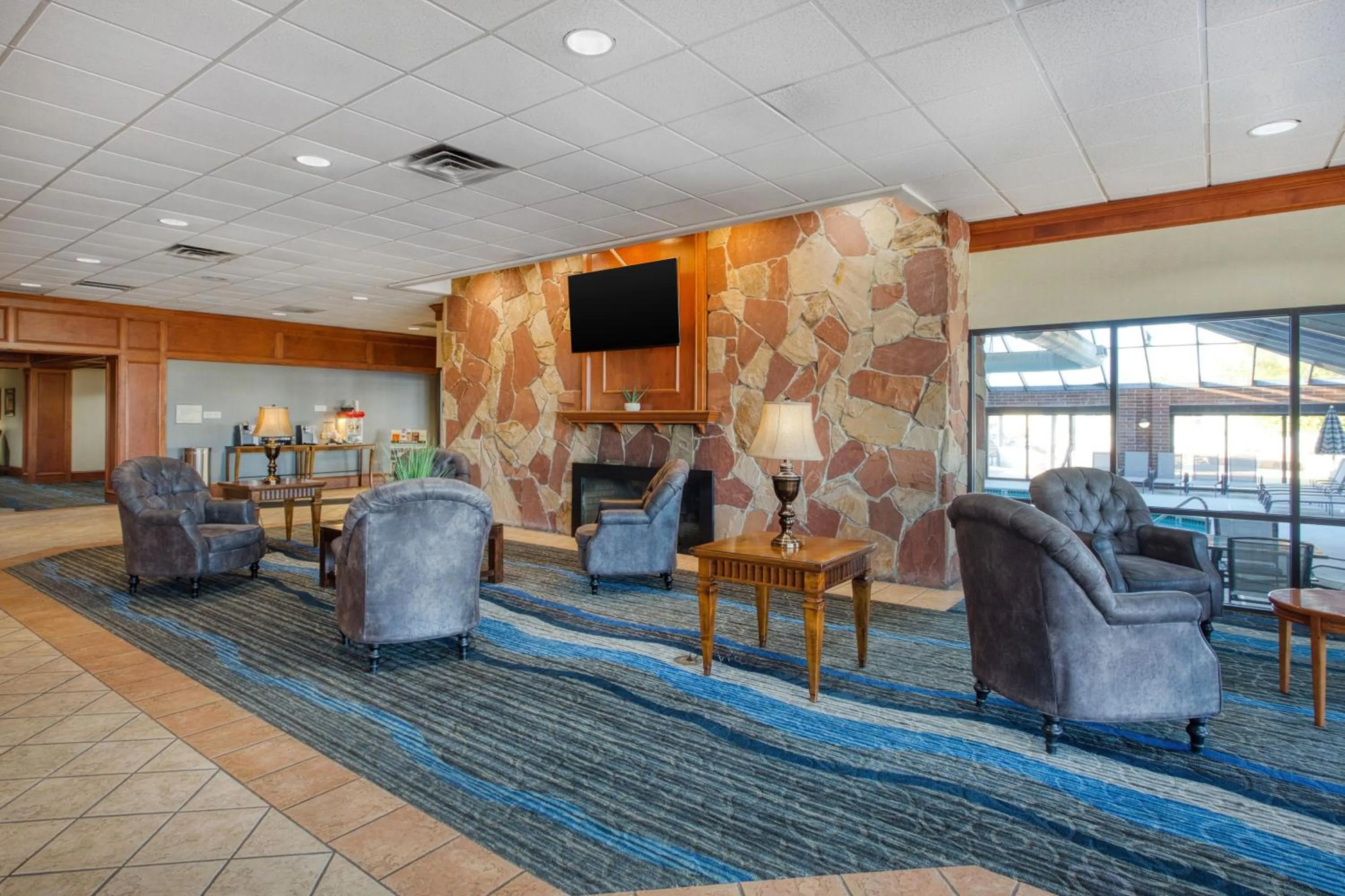 Lobby or reception in SureStay Plus Hotel by Best Western Price