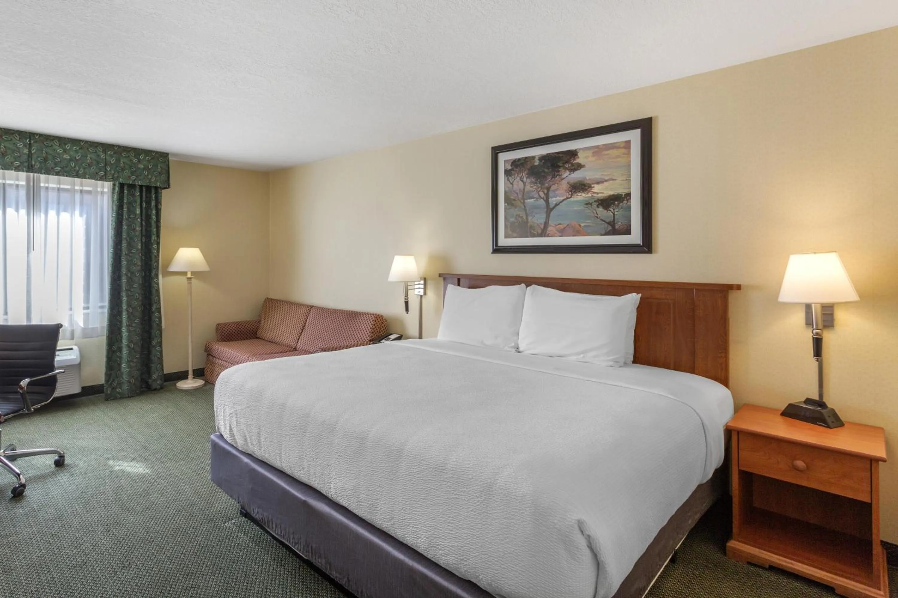 Bedroom, Bed in SureStay Plus Hotel by Best Western Price