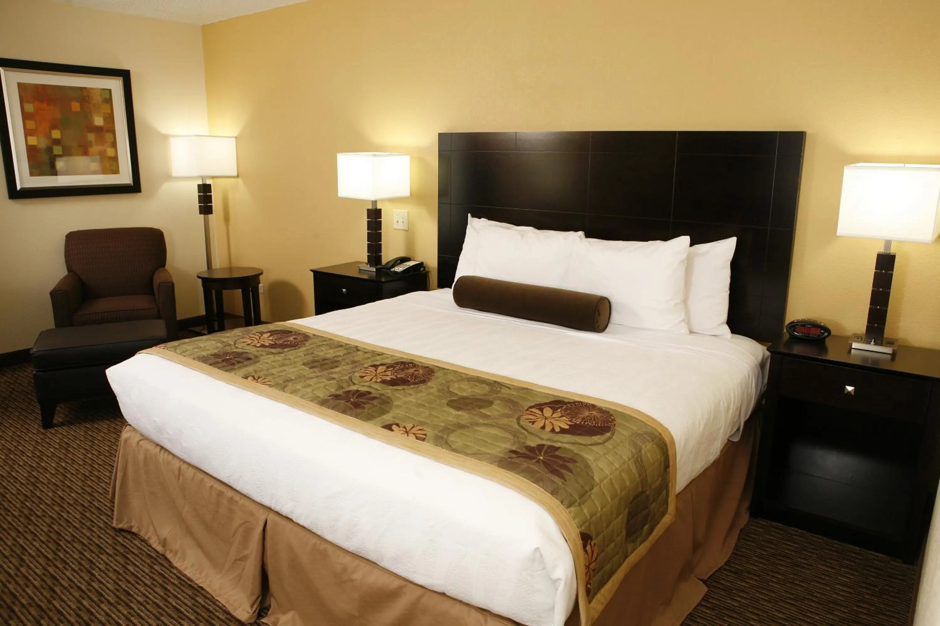 Bedroom, Bed in Best Western Plus Goldsboro