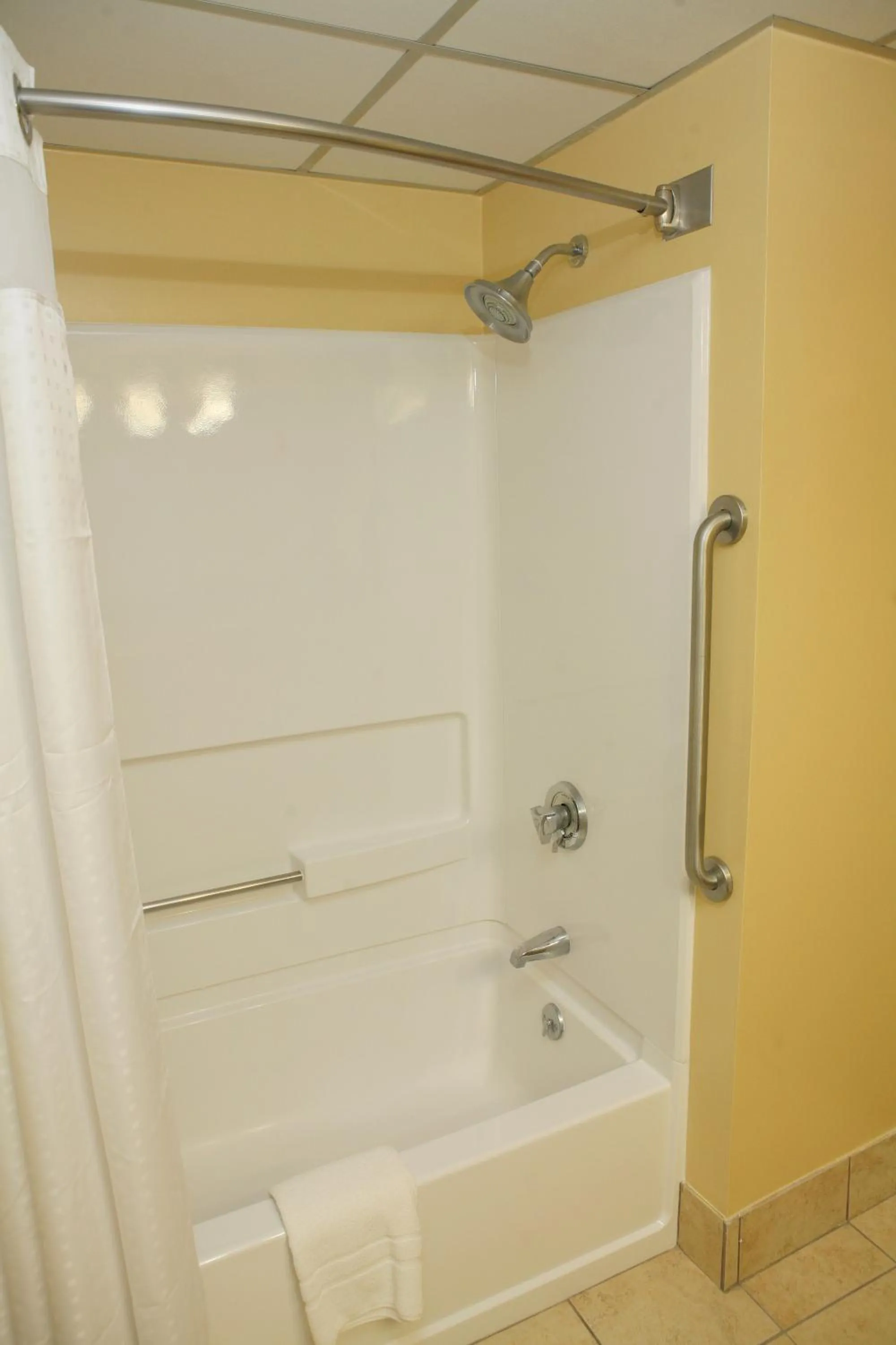 Bathroom in Best Western Plus Goldsboro