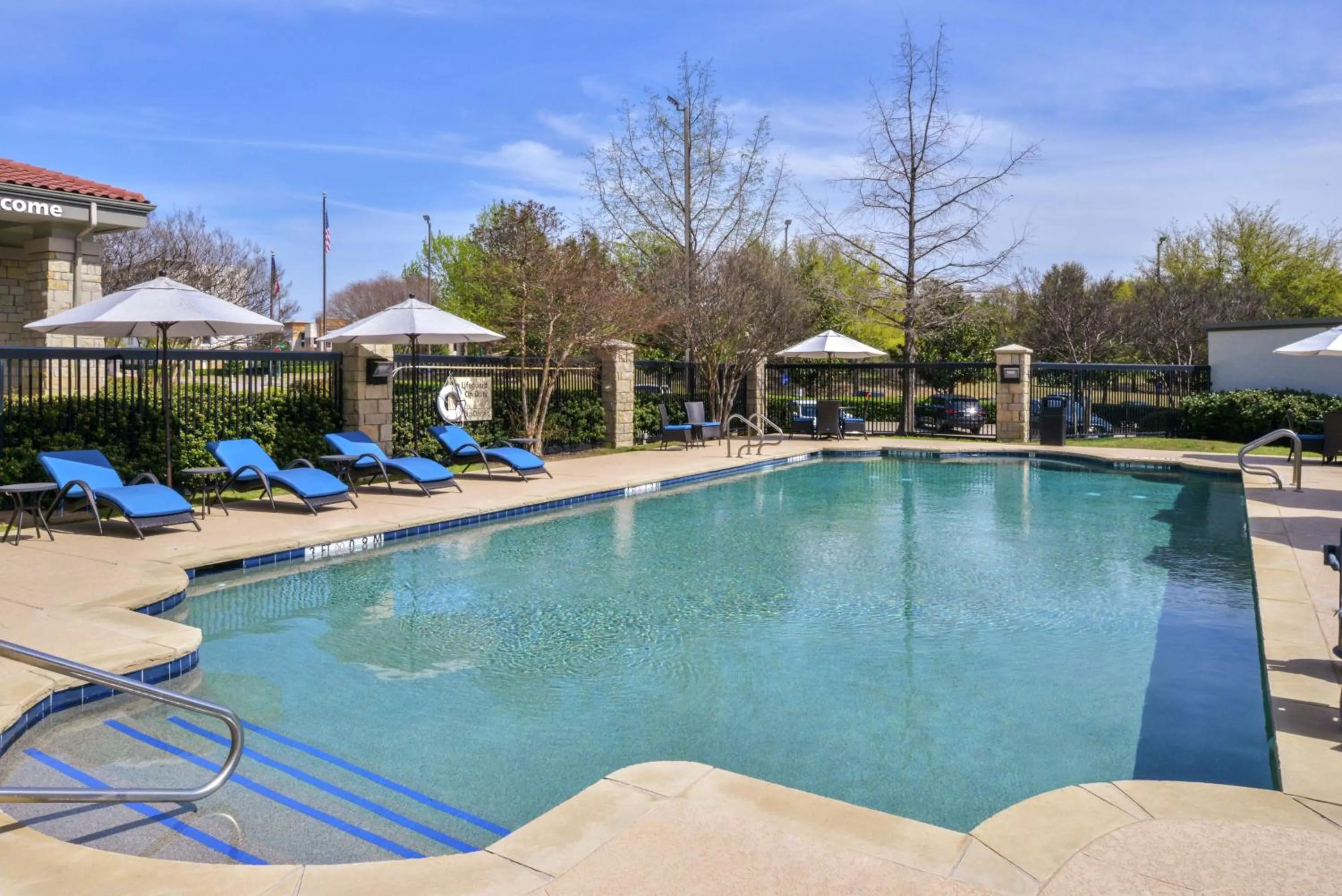Pool view in Hampton Inn & Suites Legacy Park-Frisco