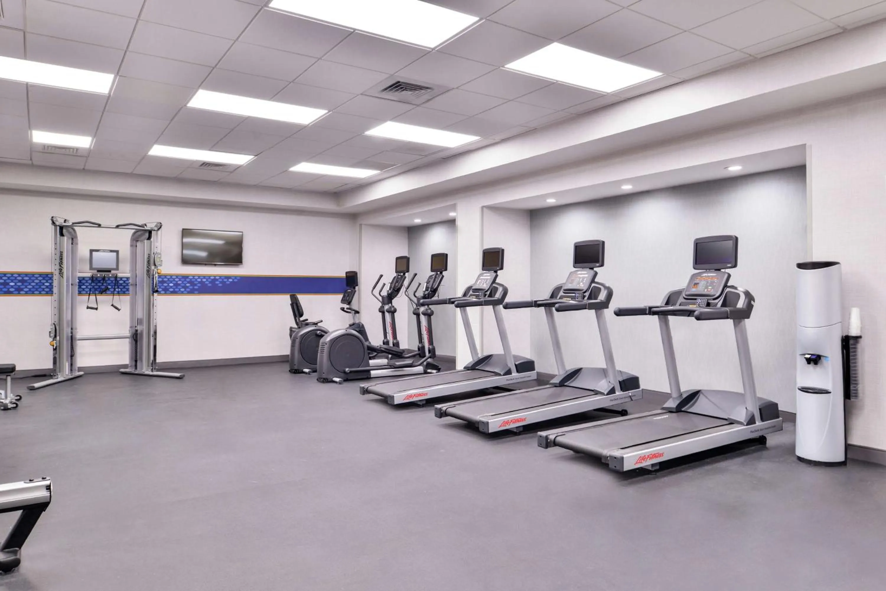 Fitness centre/facilities in Hampton Inn & Suites Legacy Park-Frisco