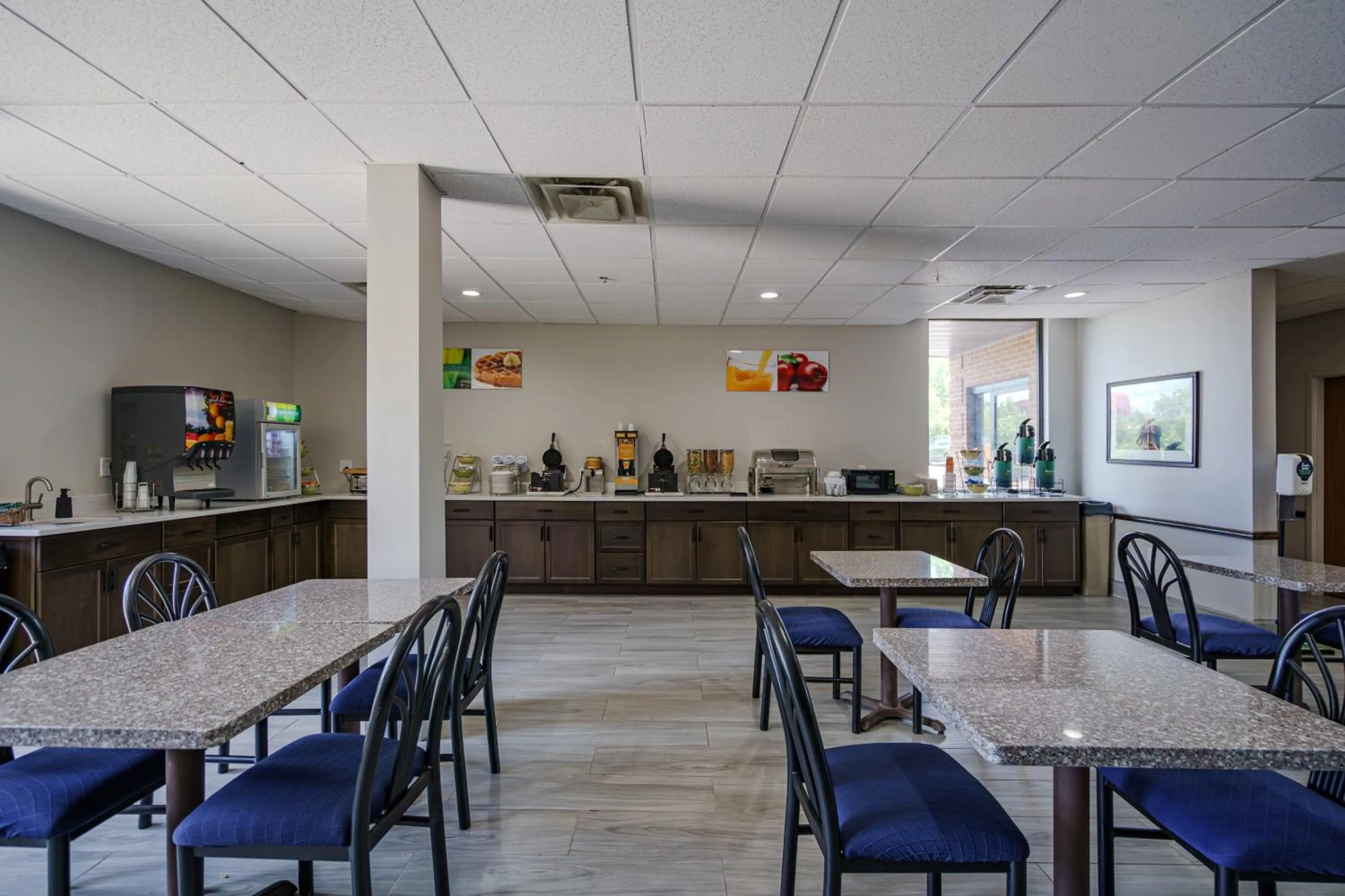 Breakfast in Quality Inn I-75 West Chester-North Cincinnati