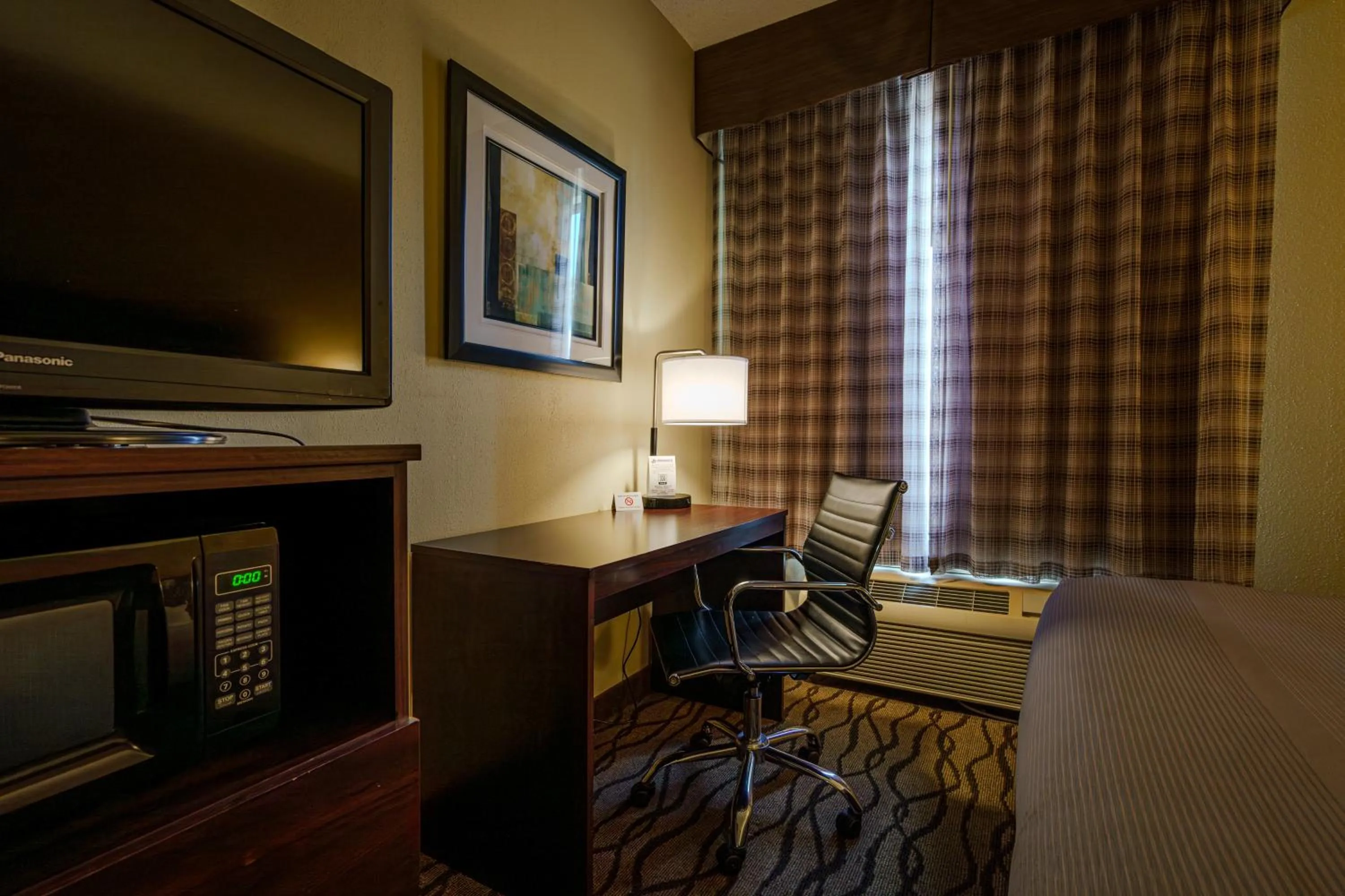 Seating area in Quality Inn I-75 West Chester-North Cincinnati
