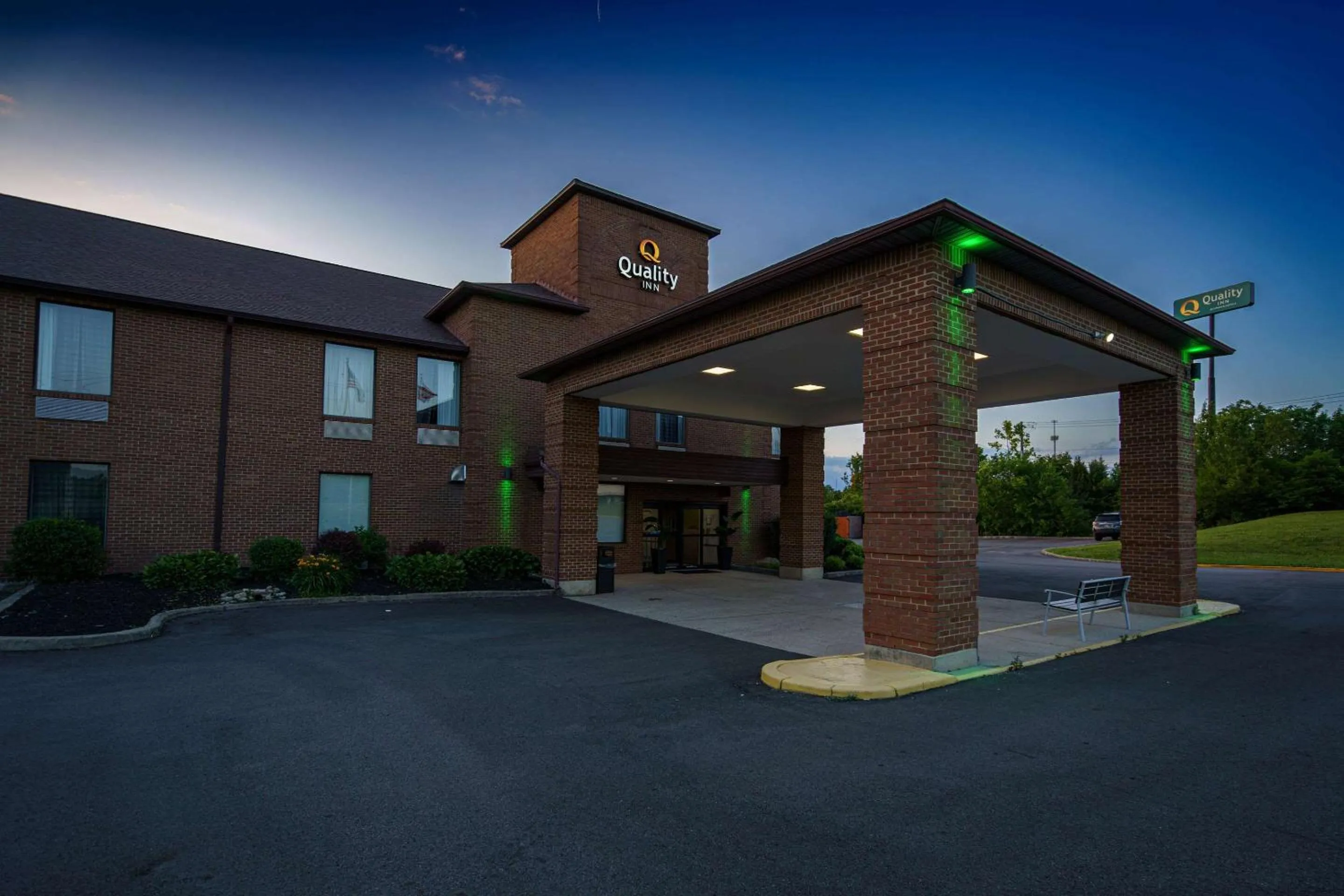 Property building in Quality Inn I-75 West Chester-North Cincinnati