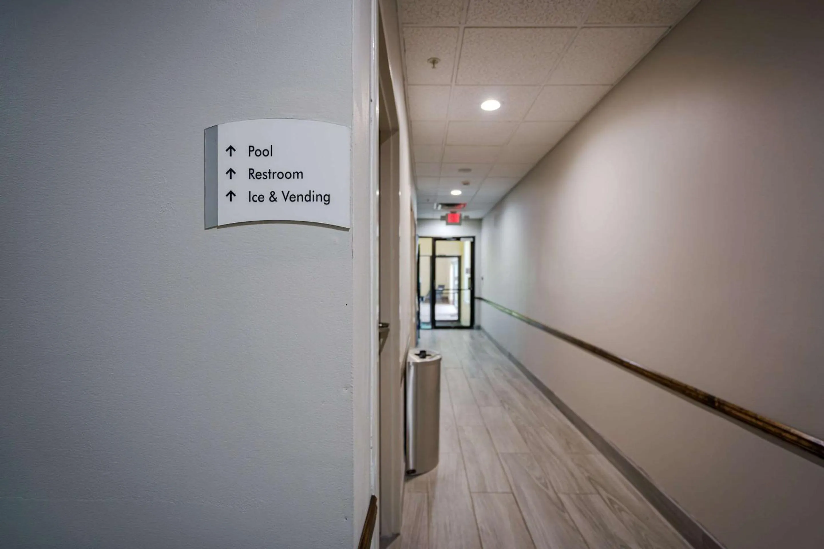 Swimming pool in Quality Inn I-75 West Chester-North Cincinnati