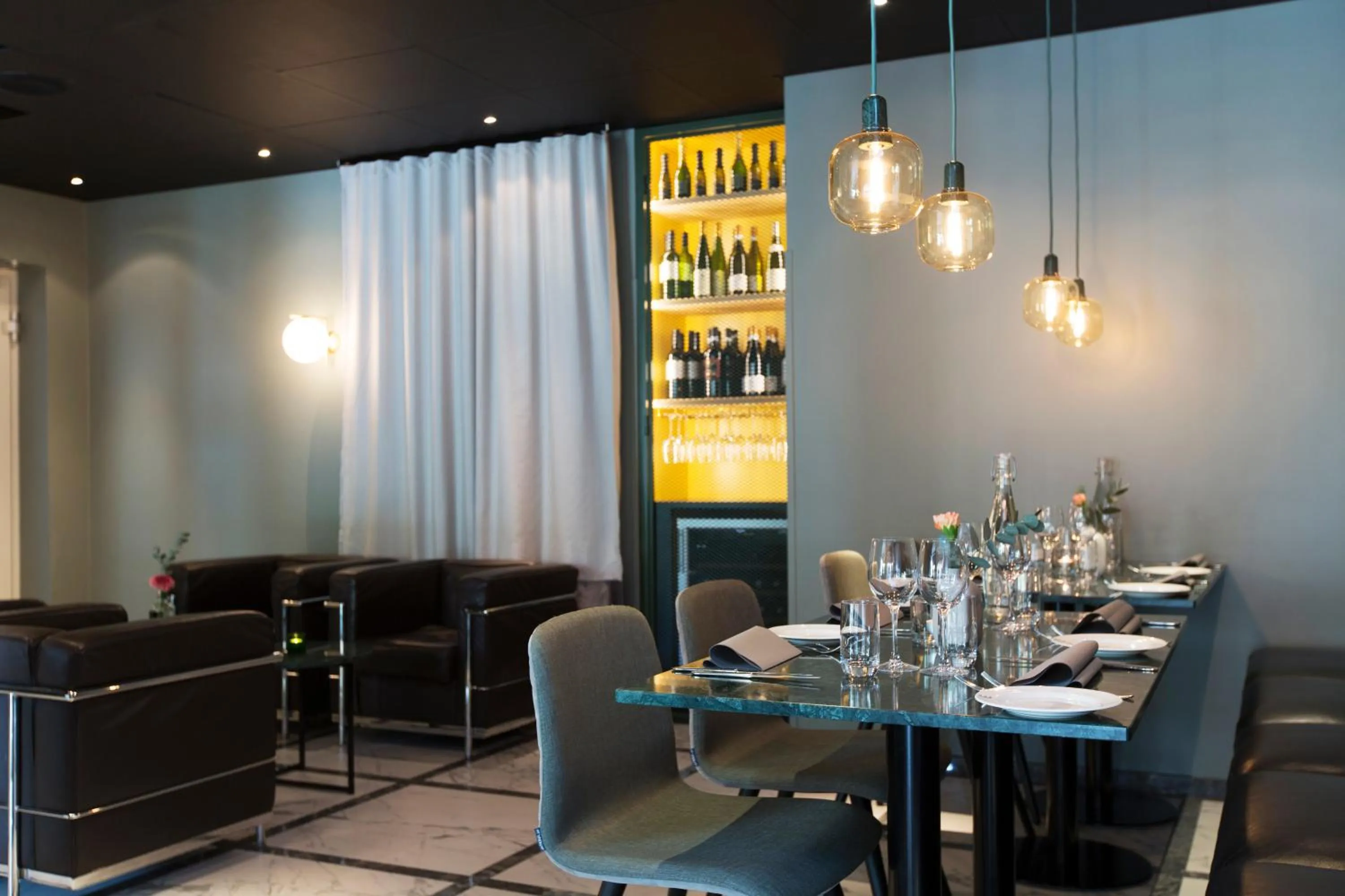 Restaurant/places to eat in Elite Hotel Arcadia