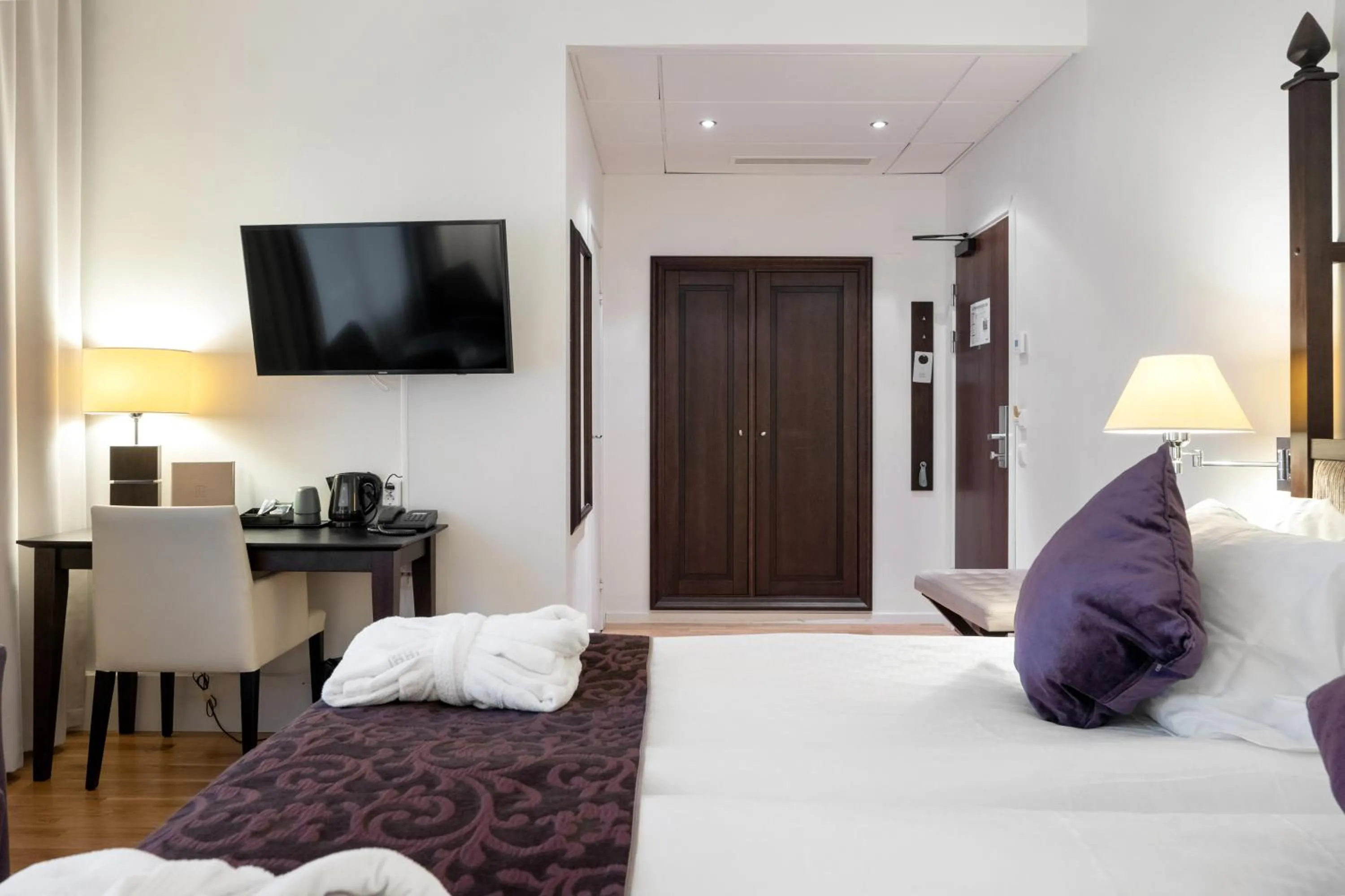 Photo of the whole room, Bed in Elite Hotel Arcadia