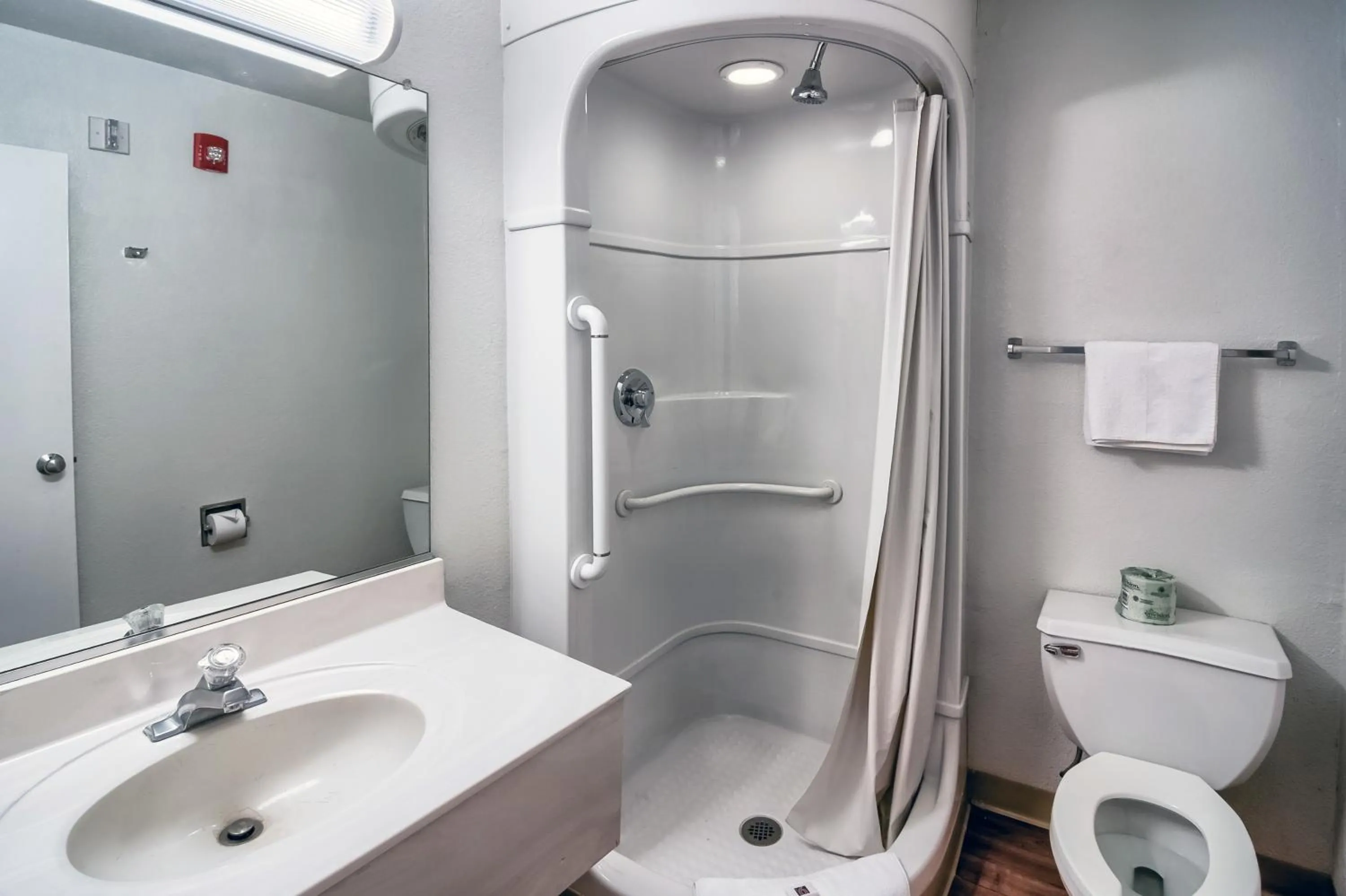 Bathroom in Motel 6-Grand Junction, CO