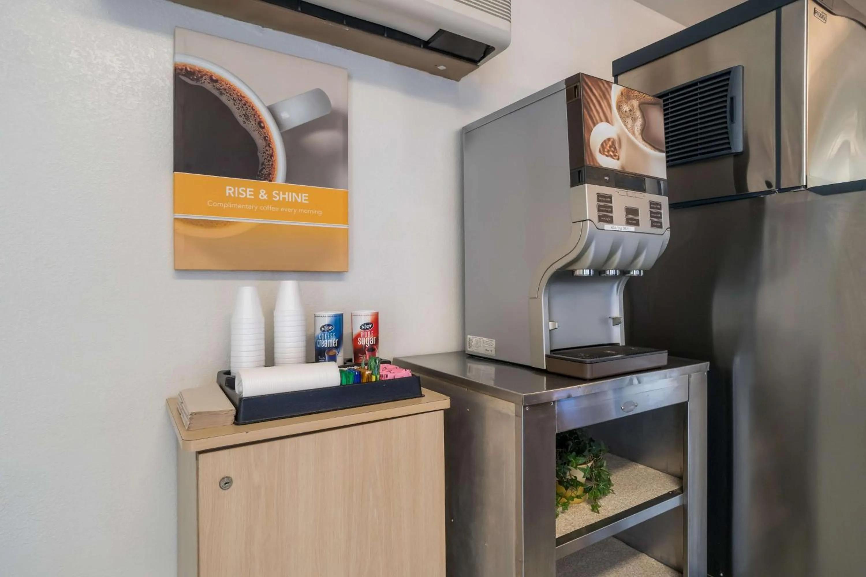 Restaurant/places to eat in Motel 6-Grand Junction, CO