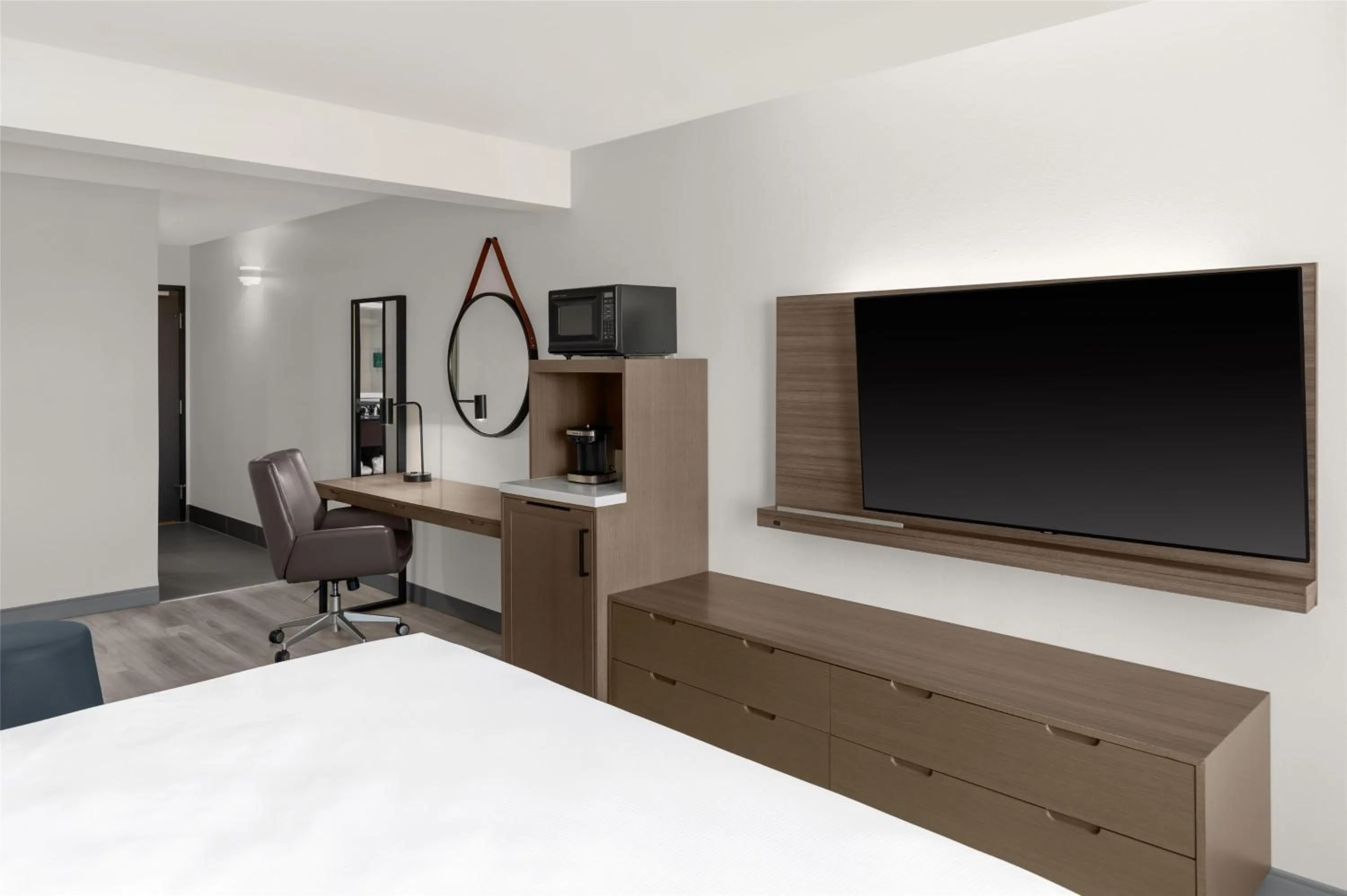 Bedroom, Bed in DoubleTree by Hilton Springdale