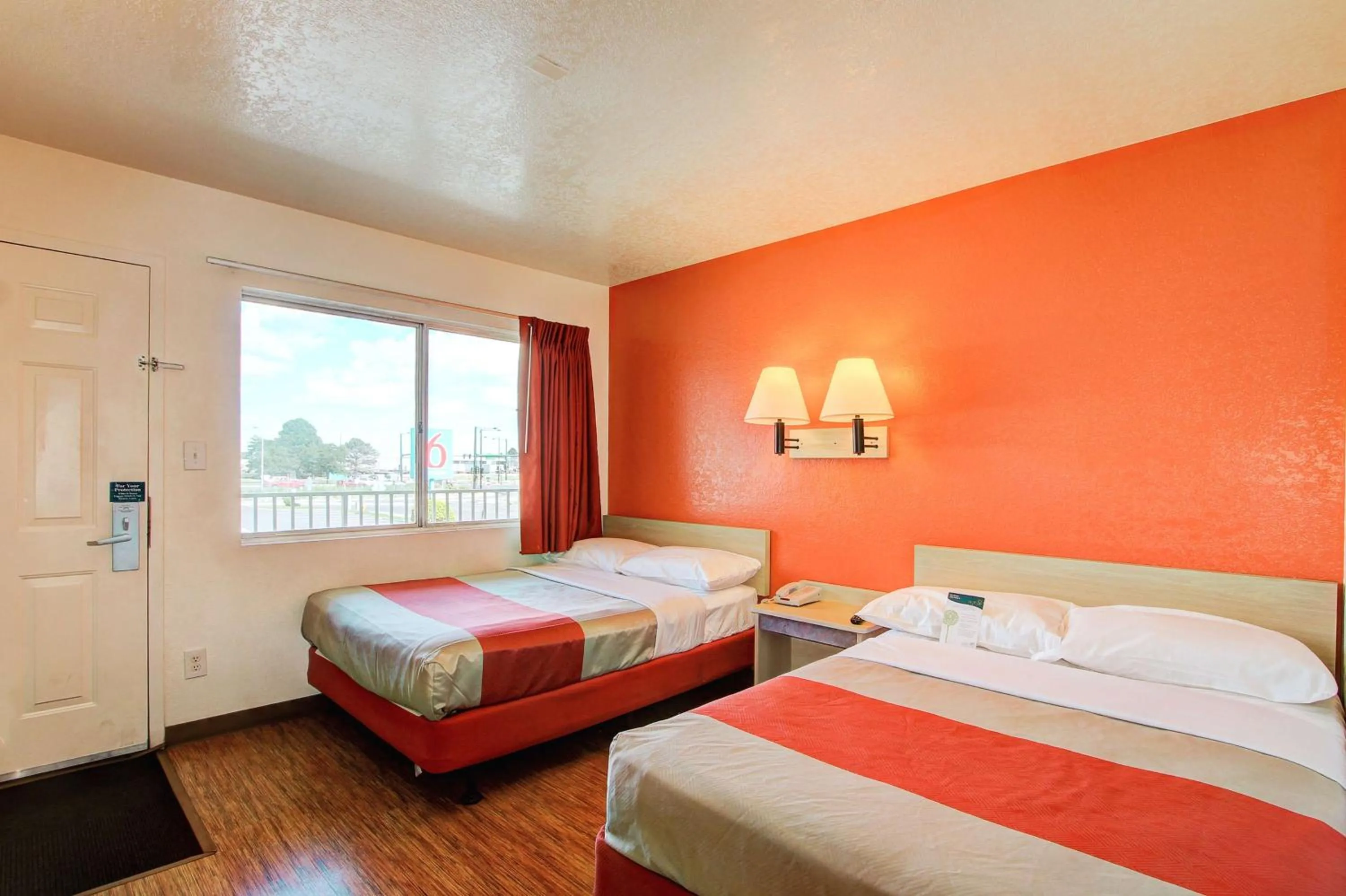 Bedroom, Bed in Motel 6-Denver, CO - Airport