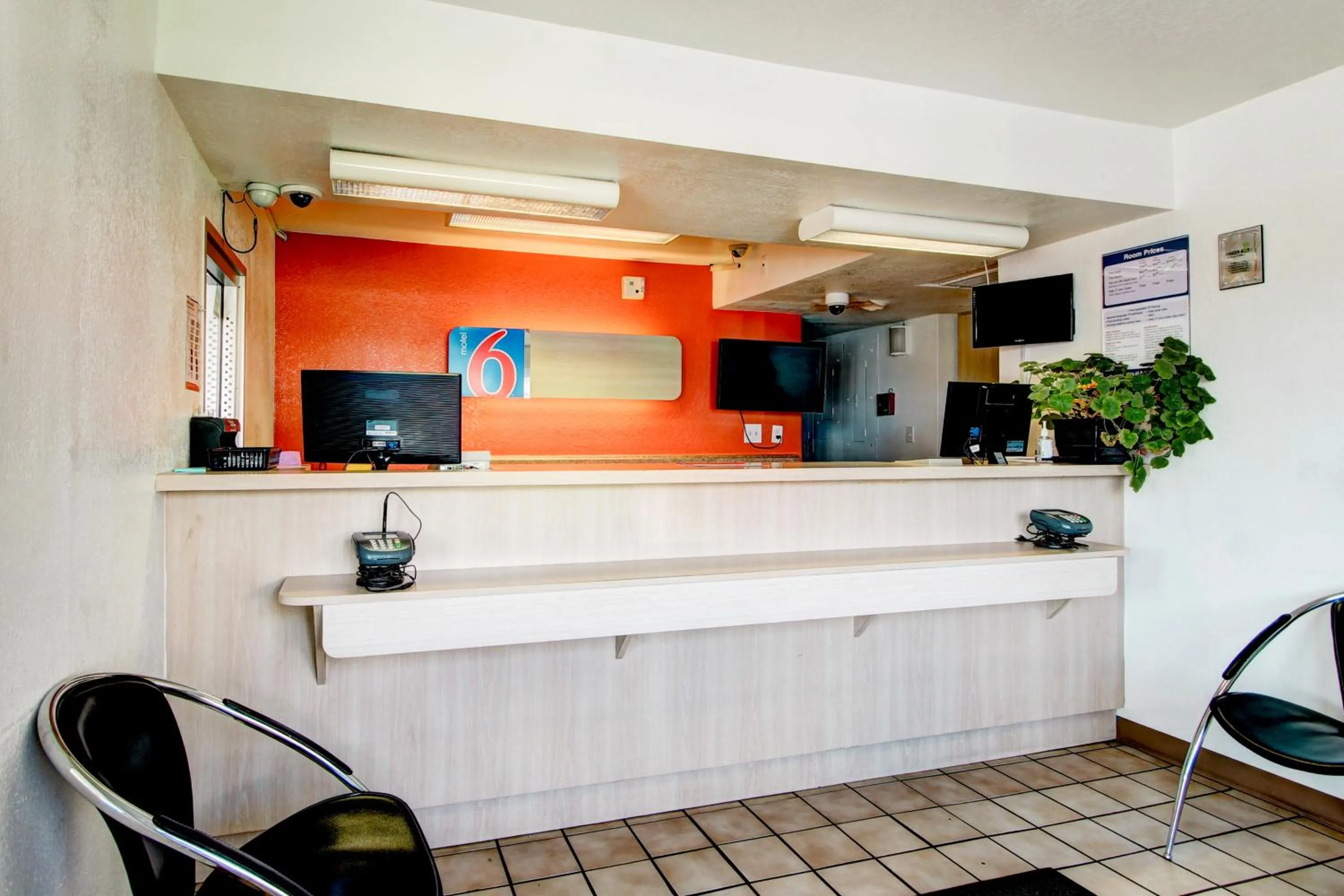 Lobby or reception in Motel 6-Denver, CO - Airport