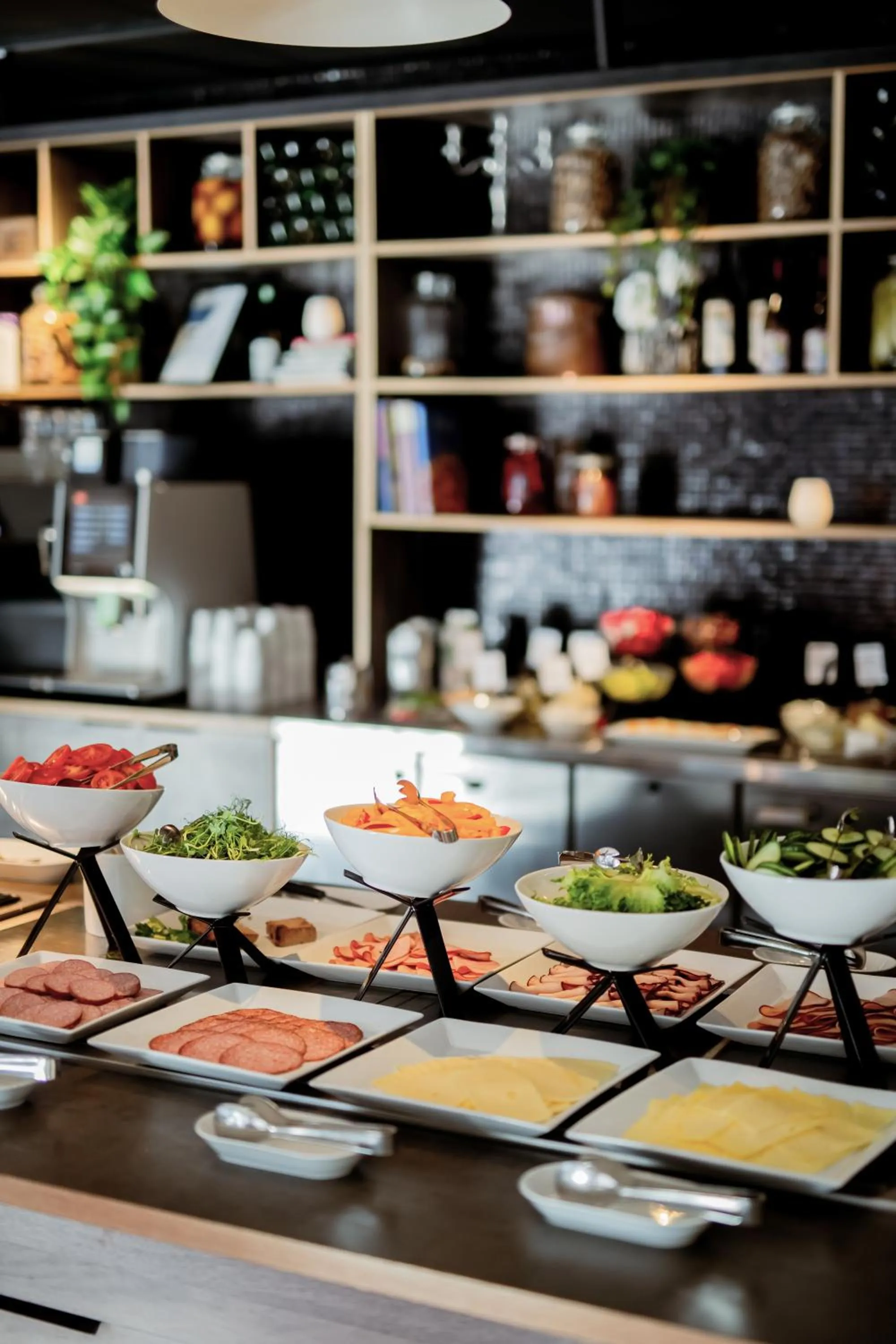 Restaurant/places to eat in Quality Hotel Royal Corner